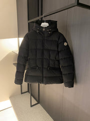 Women's Moncler Avoce Slim-Fit Down Jacket - Stylish & Weatherproof