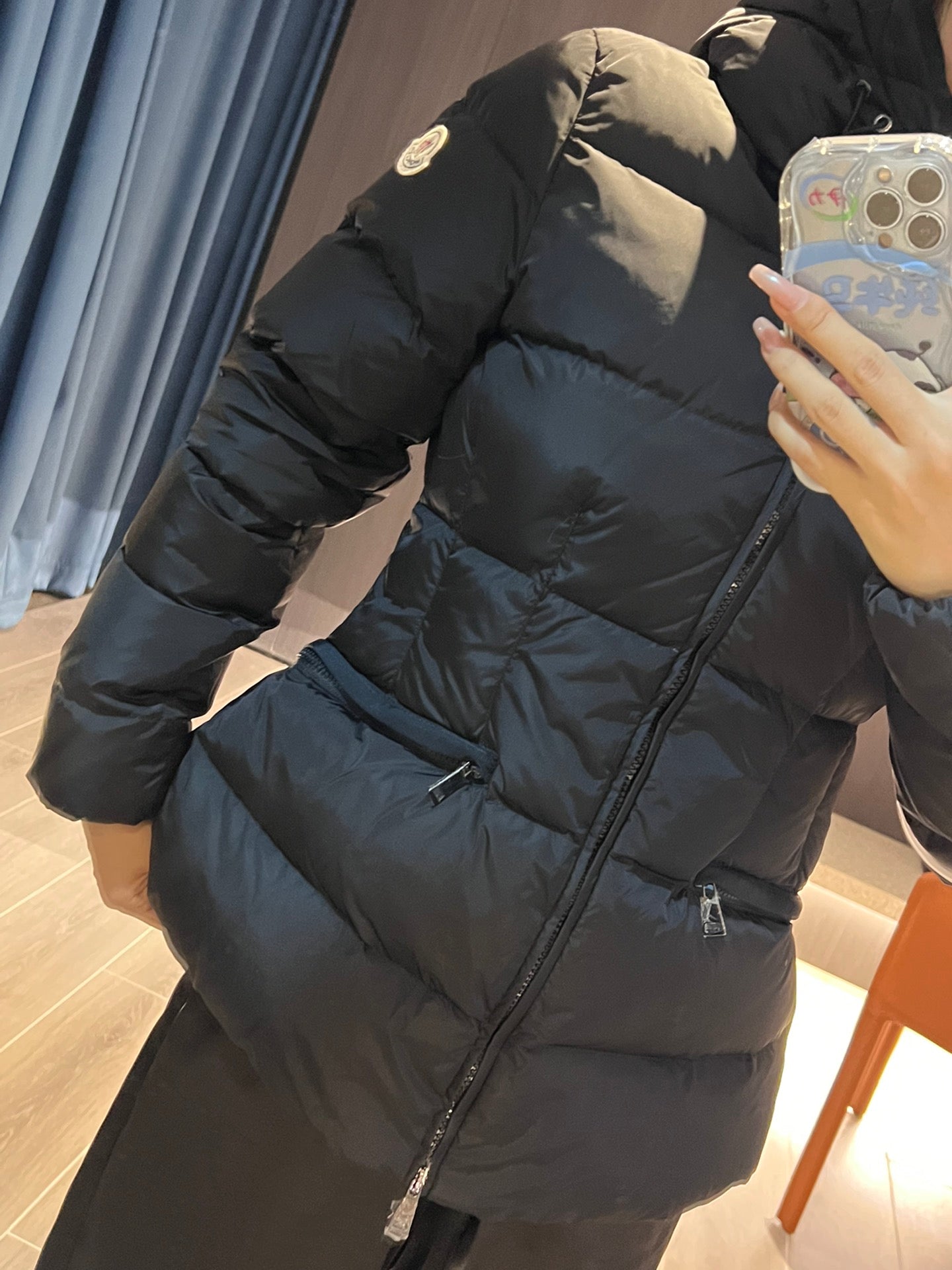 Women's Slim-Fit Avoce Series Down Jacket - Moncler Autumn/Winter Collection