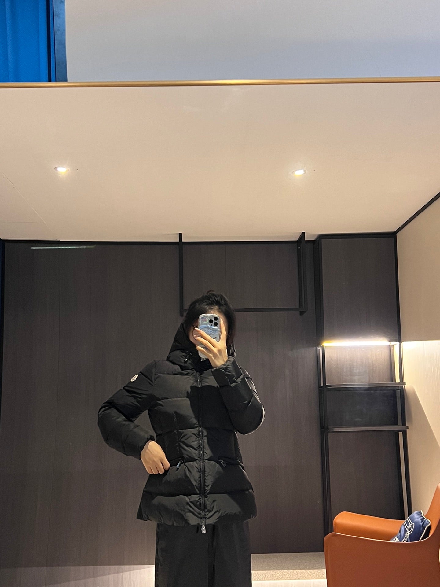 Women's Slim-Fit Avoce Series Down Jacket - Moncler Autumn/Winter Collection