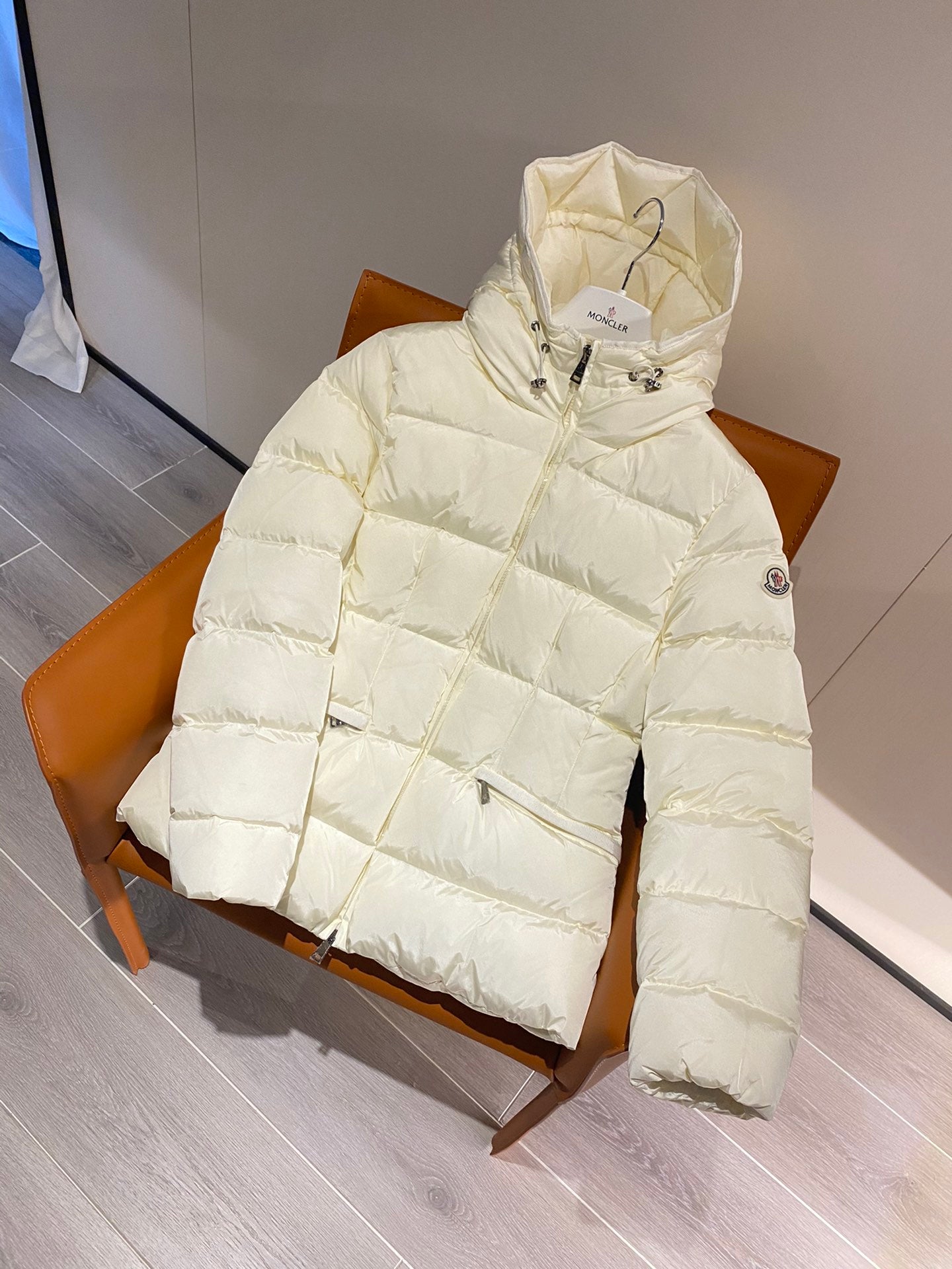 Women's Slim-Fit Avoce Down Jacket - Moncler Autumn/Winter Collection