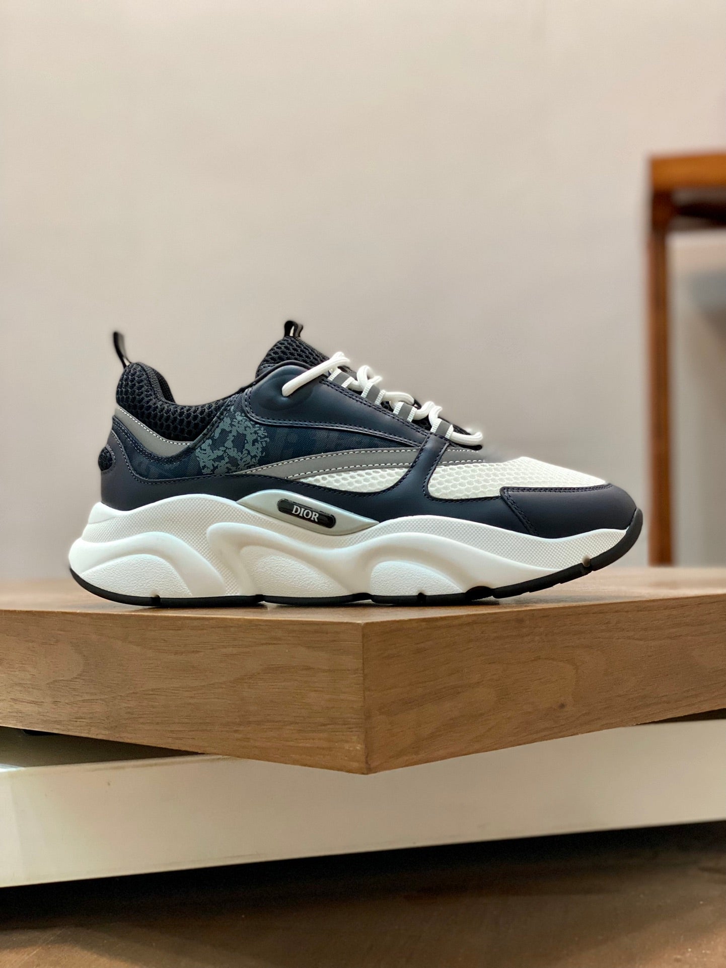 Dior B22 Men's Retro-Inspired Jogging Sneakers