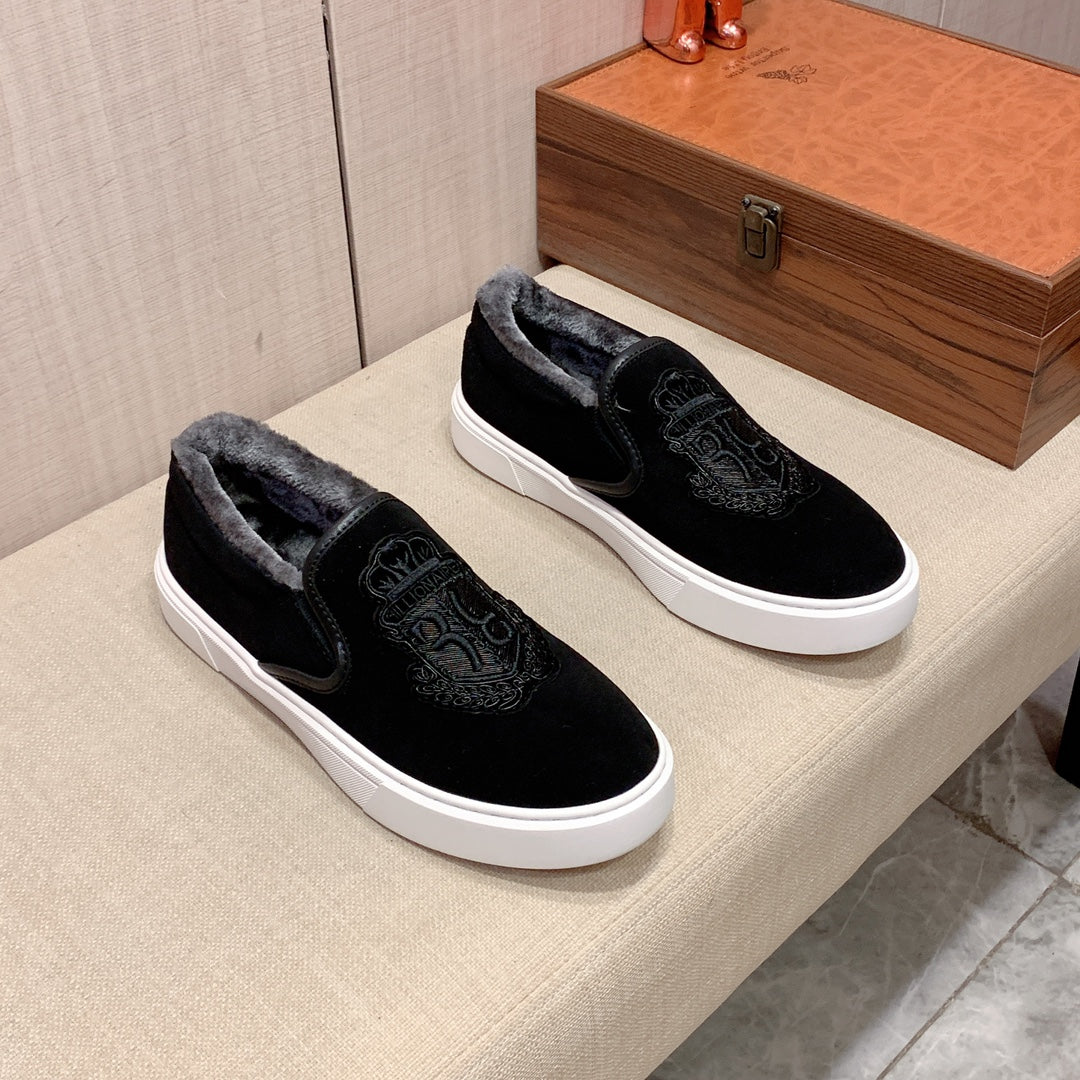 Luxury Velvet Casual Shoes by GUCCI â€“ Breathable & Comfortable