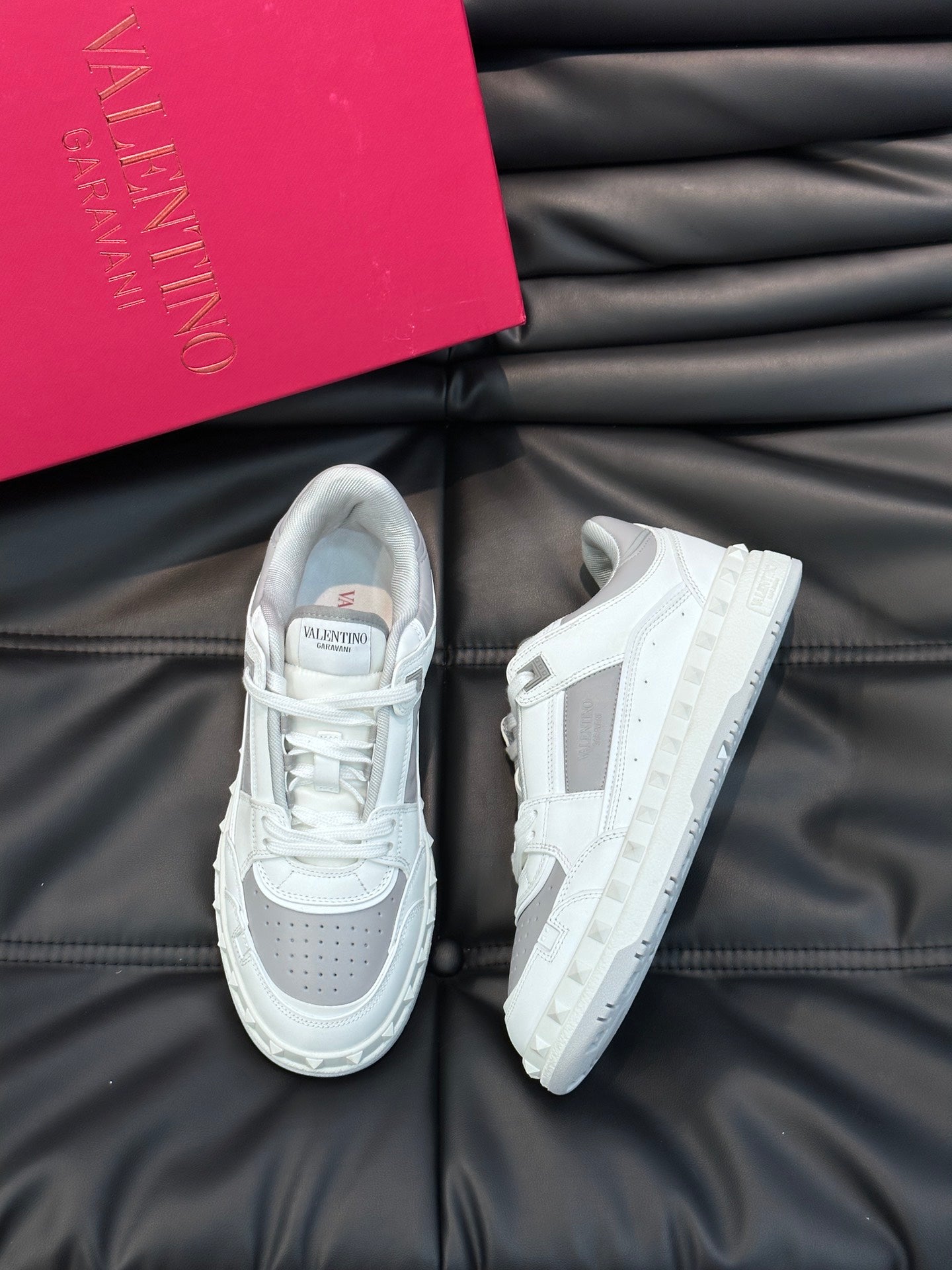 Luxury Calfskin Low-Top Sneakers for Men - Valentin Warren