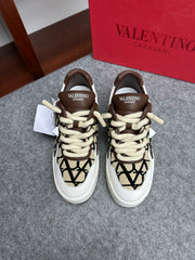 Valentino Garavani ONE STUD Low-Top Sneakers - Premium Calfskin & Jacquard Fabric