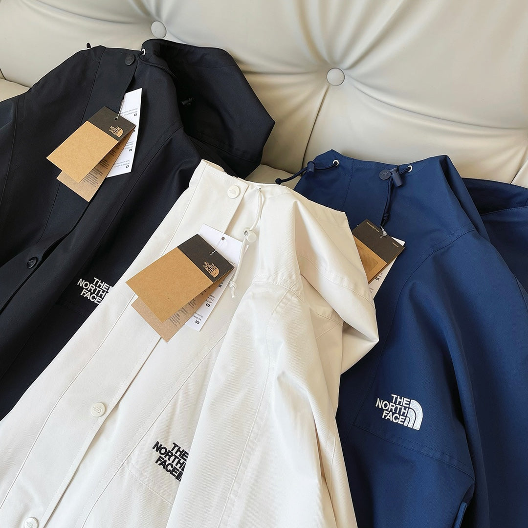 Women's The North Face Windproof Waterproof Jacket for Spring and Summer Hiking