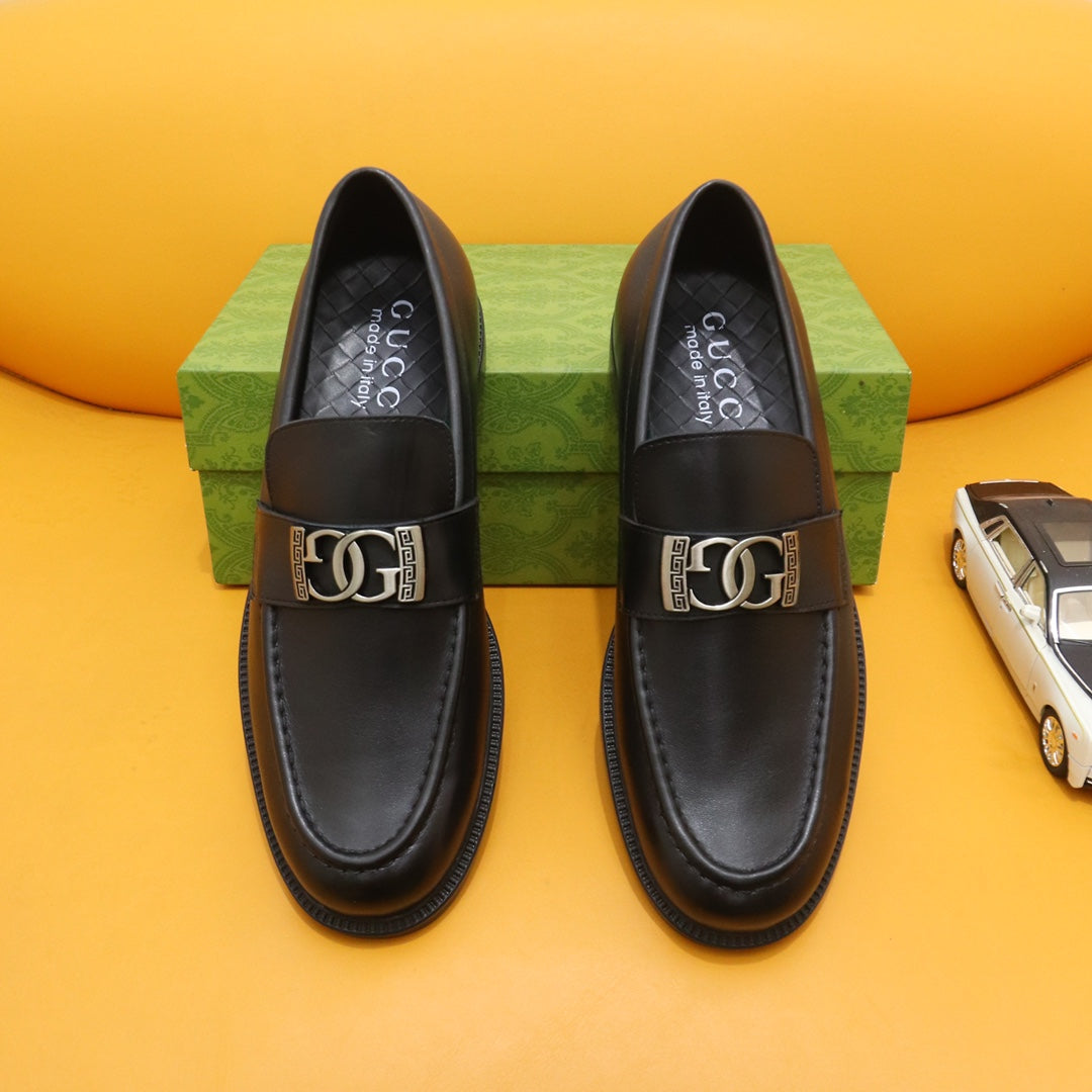 Gucci Men's High-Quality Formal Leather Shoes - Trendy Italian Design
