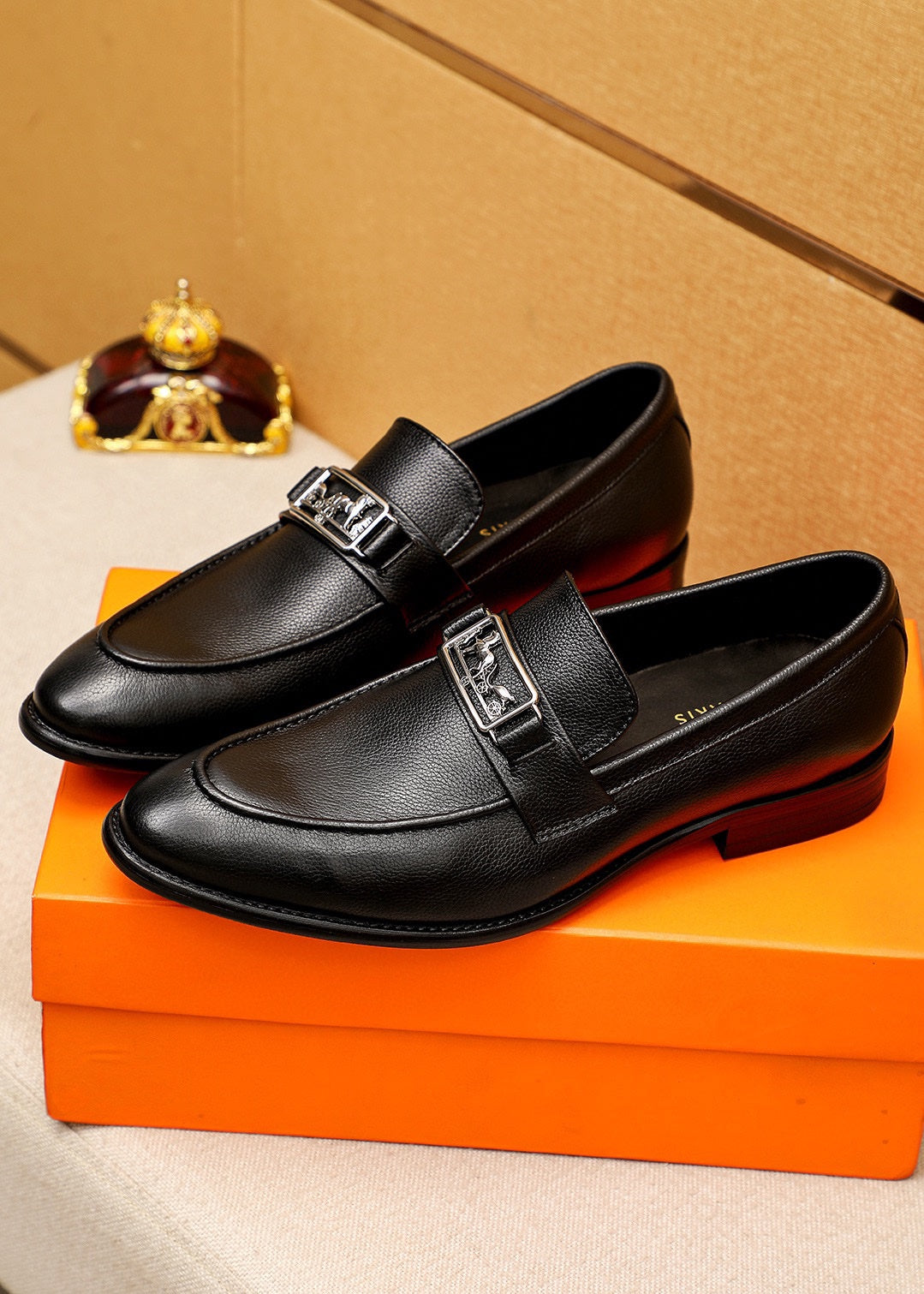 HERMES Casual Leather Shoes for Men - Premium Calfskin with Classic Hardware Buckle