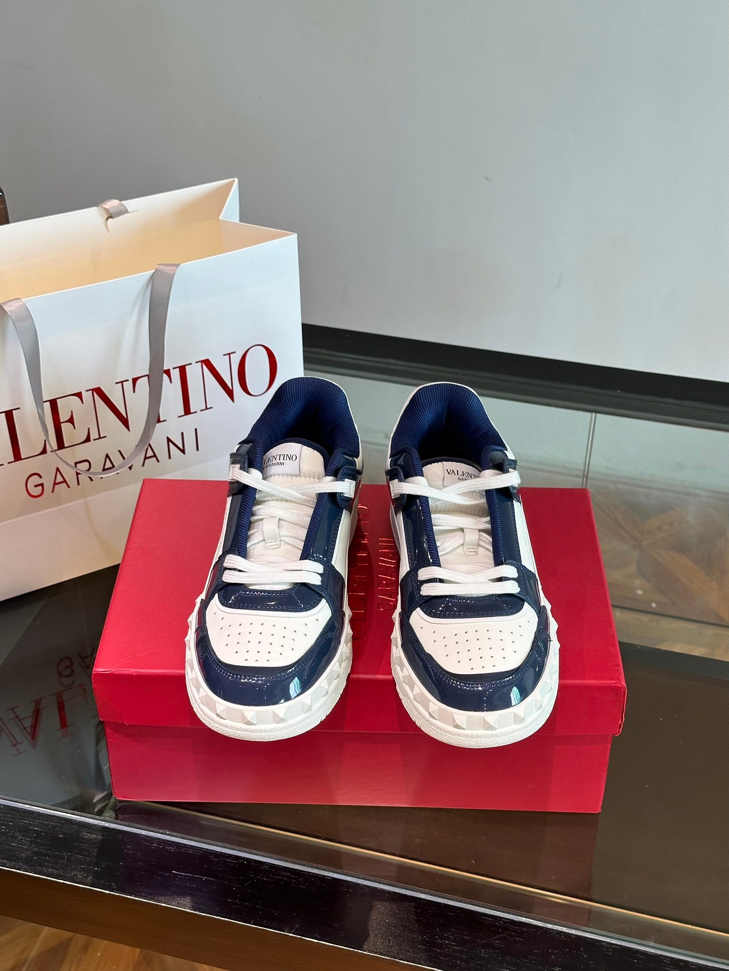 Rivet-Decorated Calfskin Low-Cut Sneakers for Men