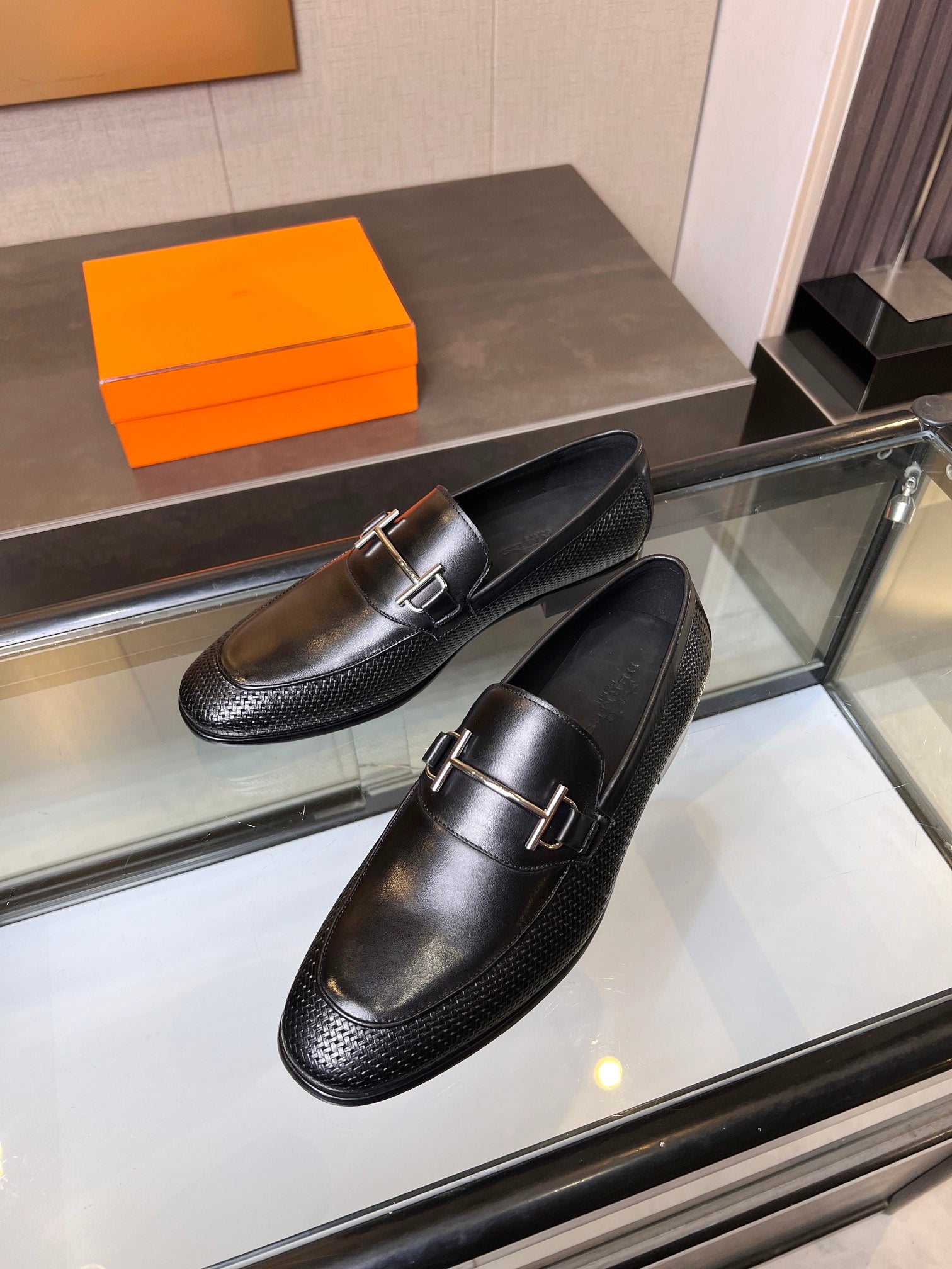 Hermes Premium Men's Leather Shoes - Custom Fit Sizes 39-44