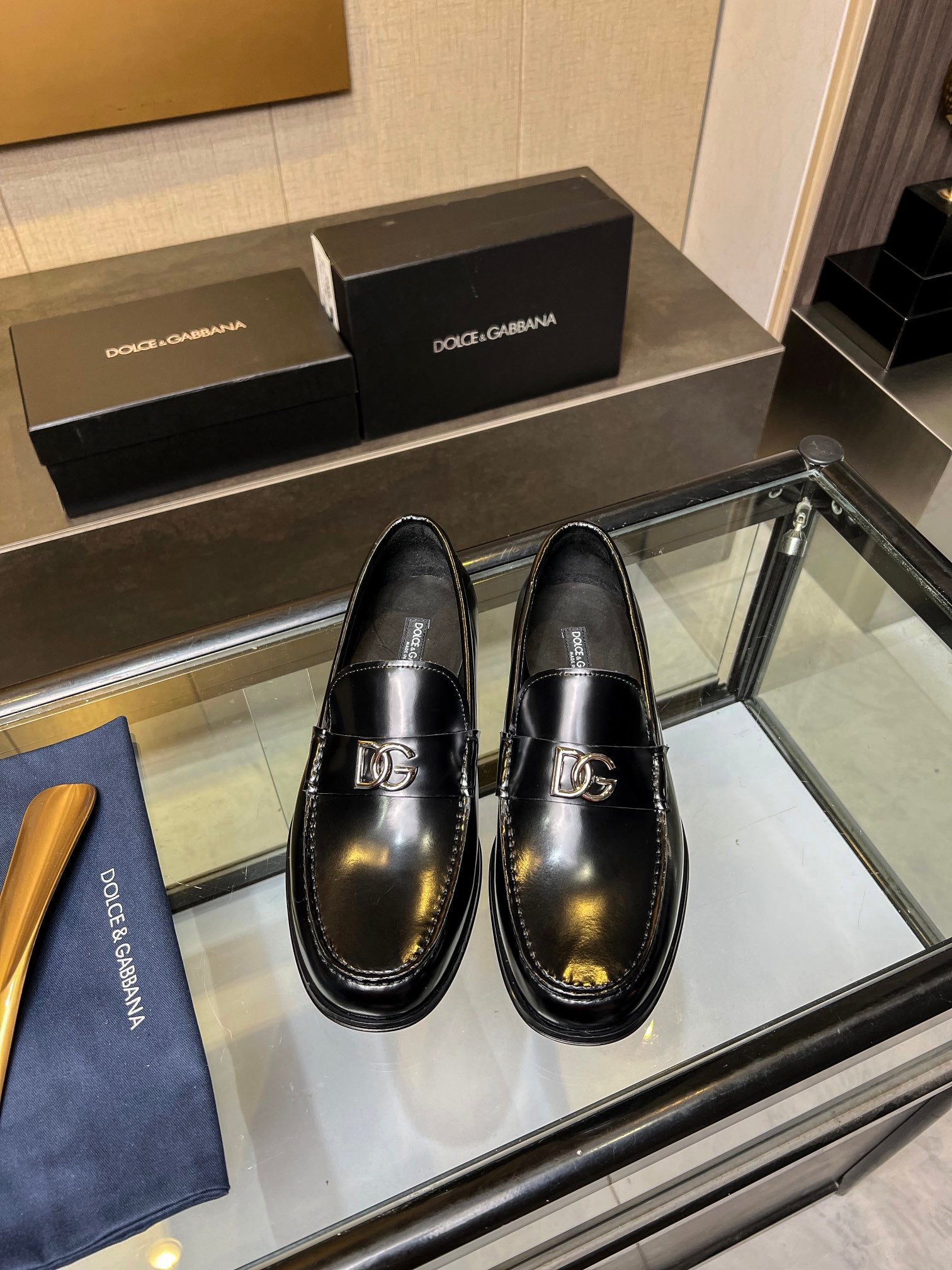 Dolce&Gabbana Men's Cowhide Leather Loafers - Premium Casual Business Shoes