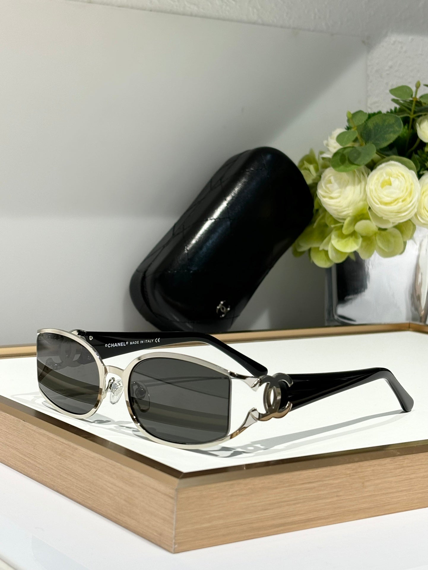Chane Square Lens Sunglasses - Model CH4024