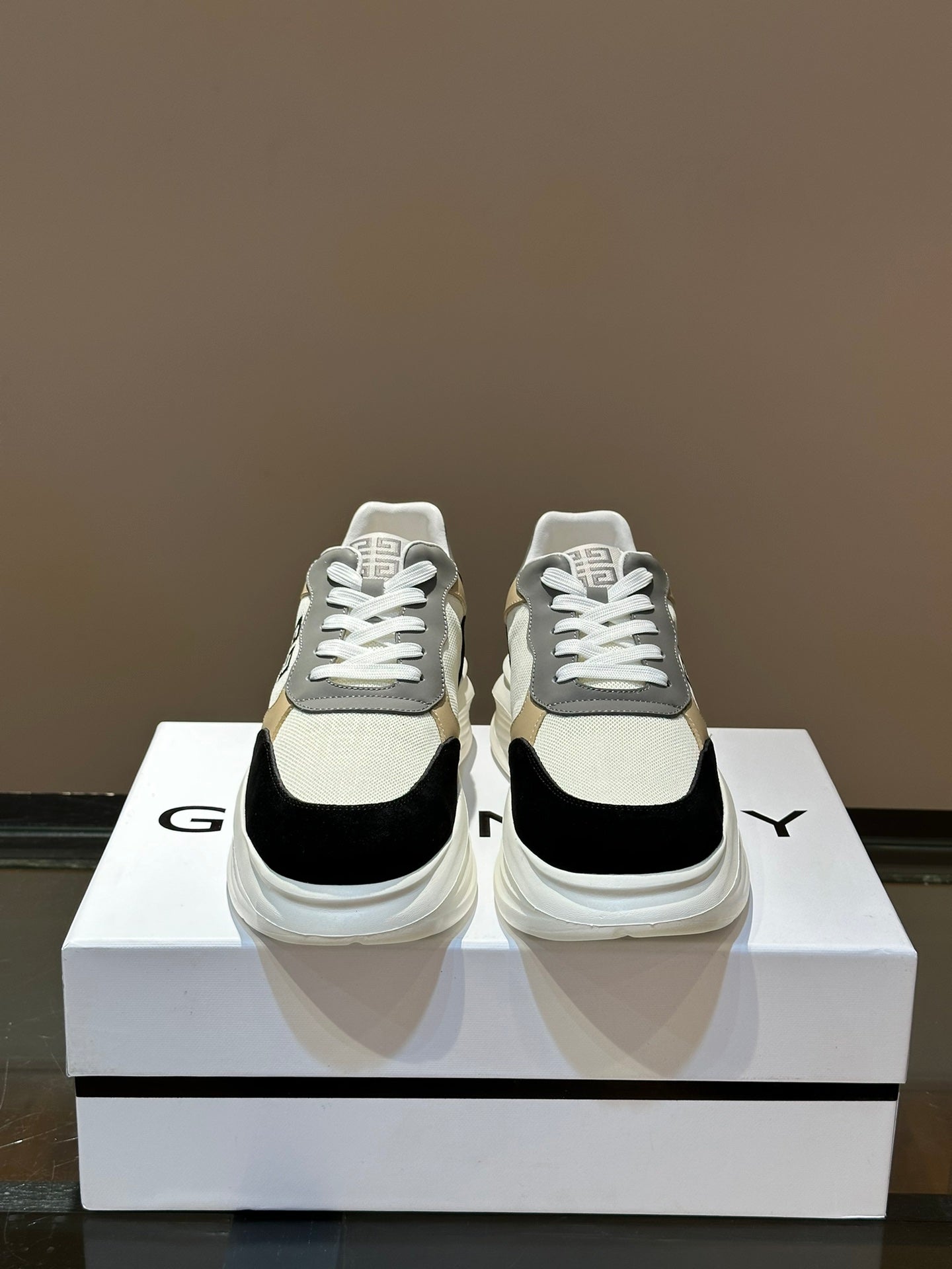 GIV 1 Men's Elevated Casual Sneakers - Stylish Calfskin & Breathable Fabric