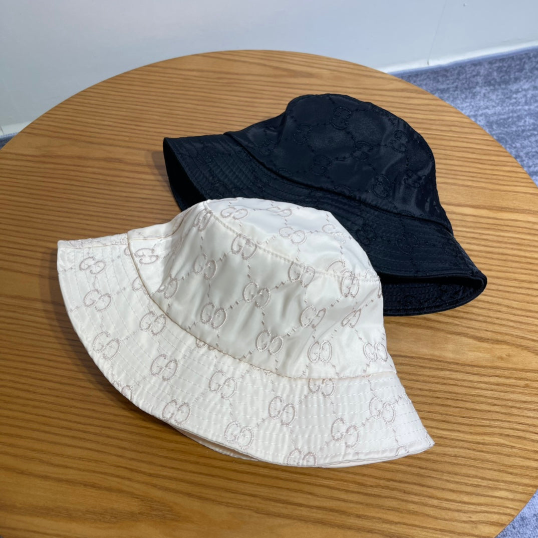 GUCCI Classic Bucket Hat - Stylish Designer Headwear