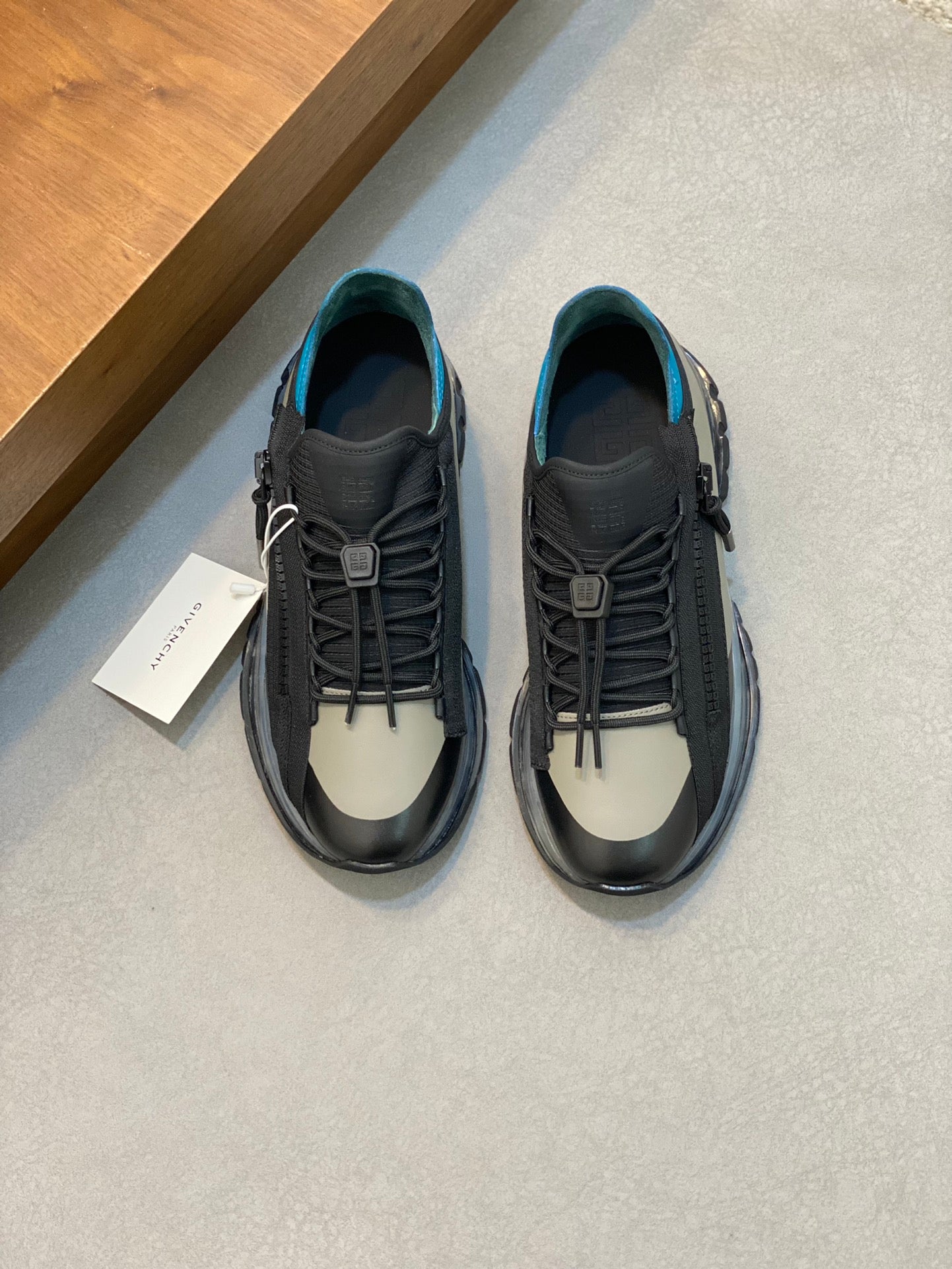 Givenchy Specter Low-Top Air-Cushion Sneakers for Ultimate Comfort