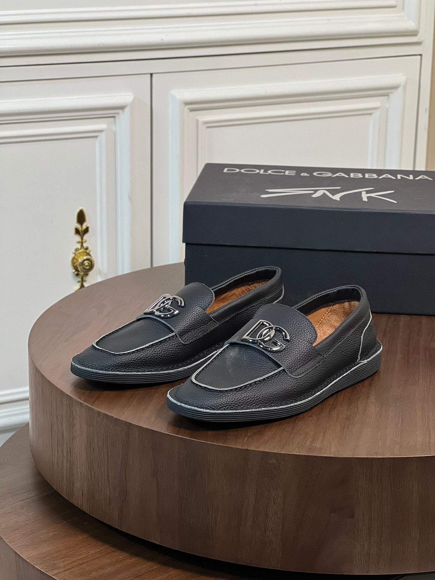 Dolce & Gabbana High-End Men's Calfskin Sneakers