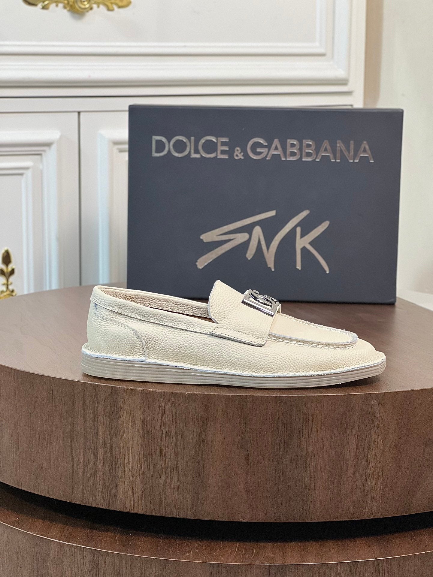 Dolce & Gabbana High-End Menâ€™s Sneakers - Premium Calfskin, Comfortable Fit