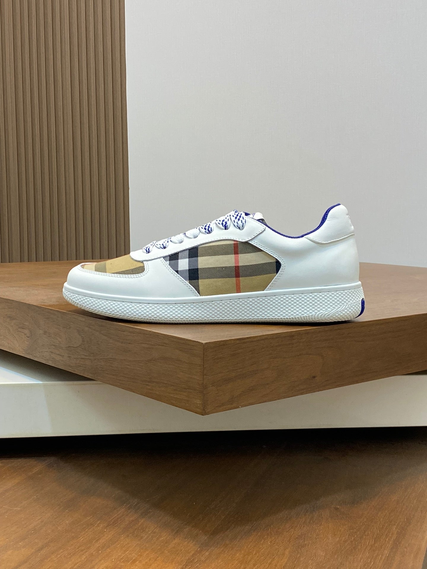 Burberry Men's Luxury Leather Sneakers
