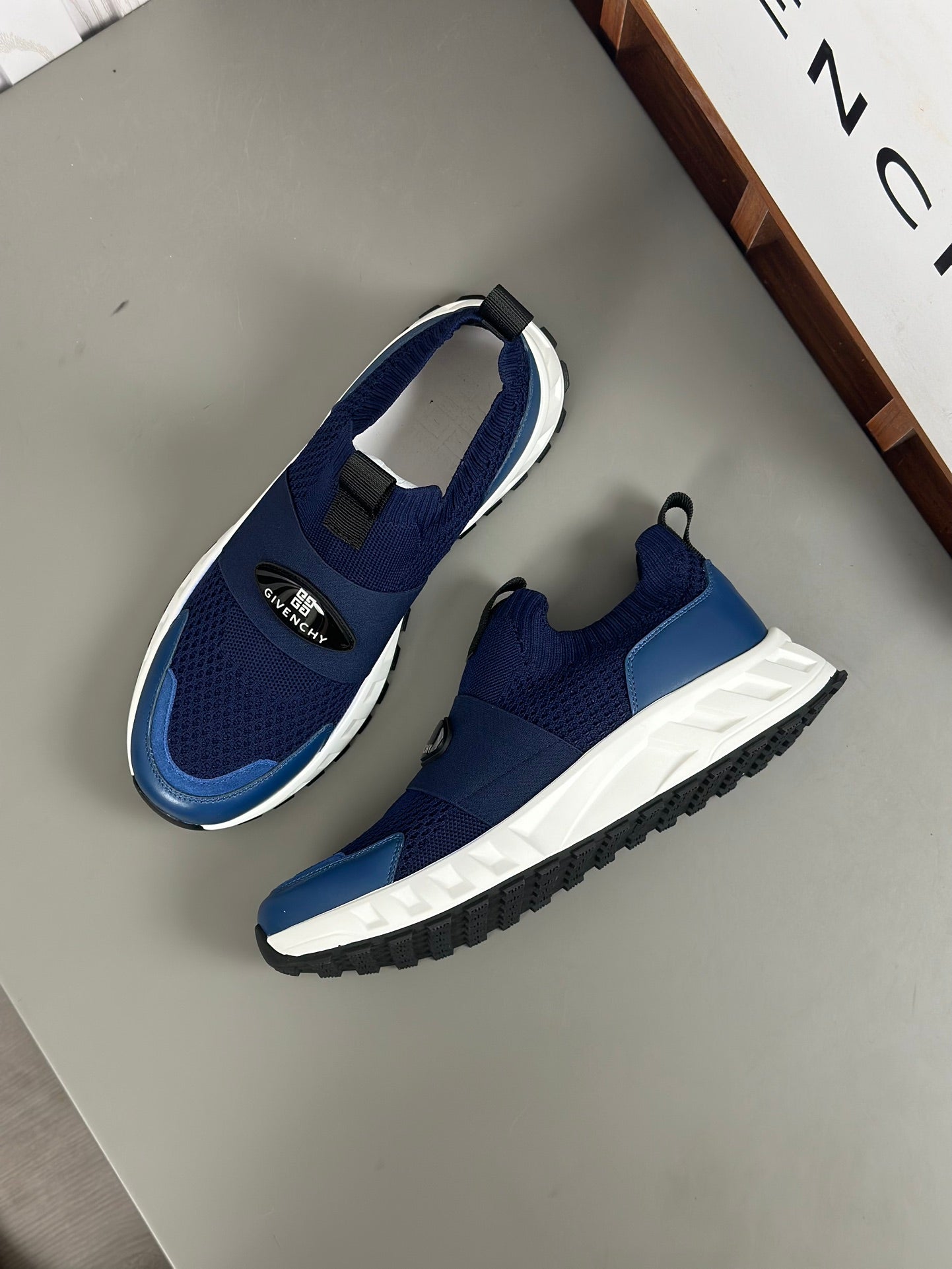 Givenchy Luxury Menâ€™s Sneakers - Customizable Sizes Available