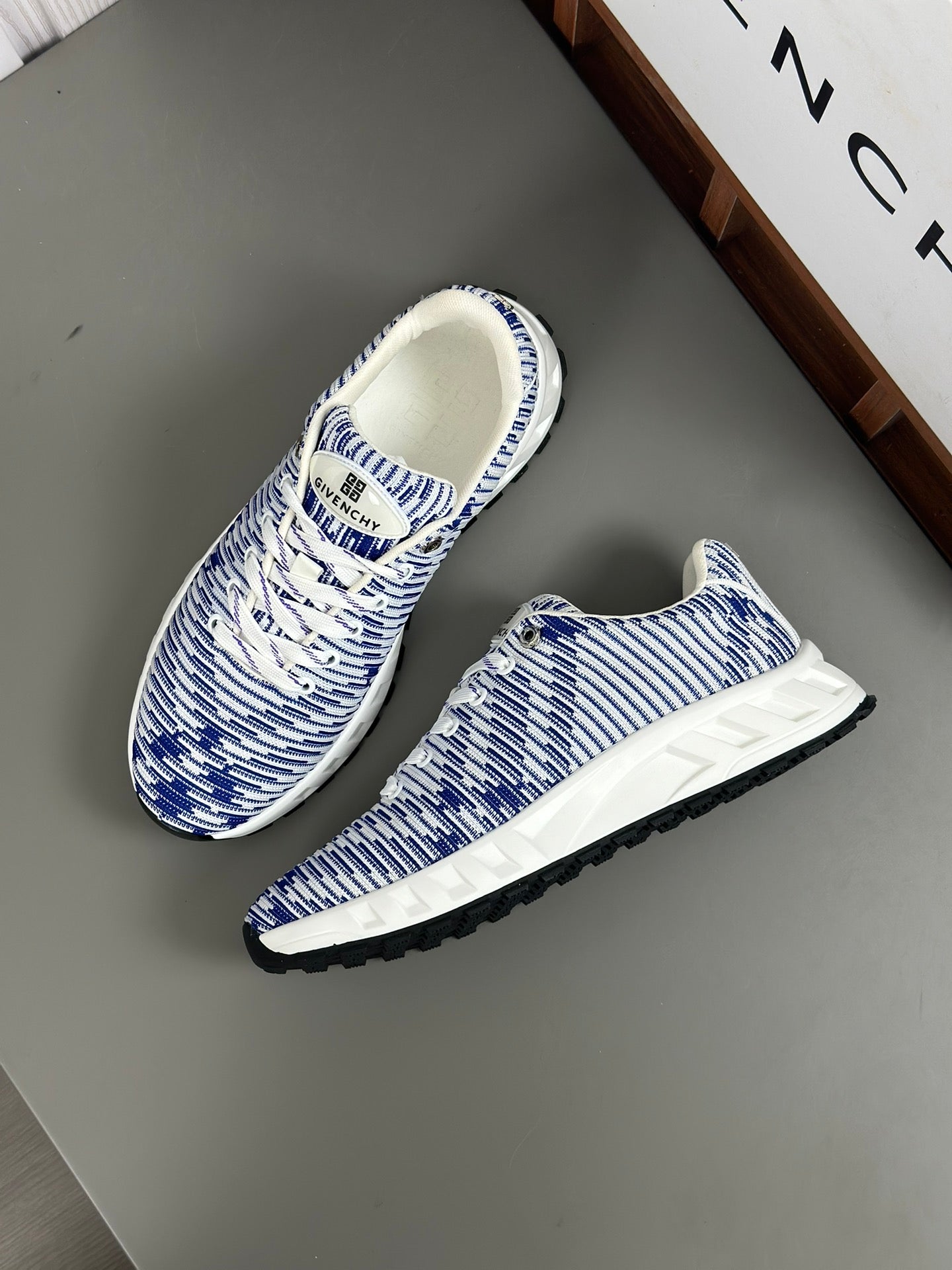 Givenchy High-Quality Calfskin Sneakers for Men