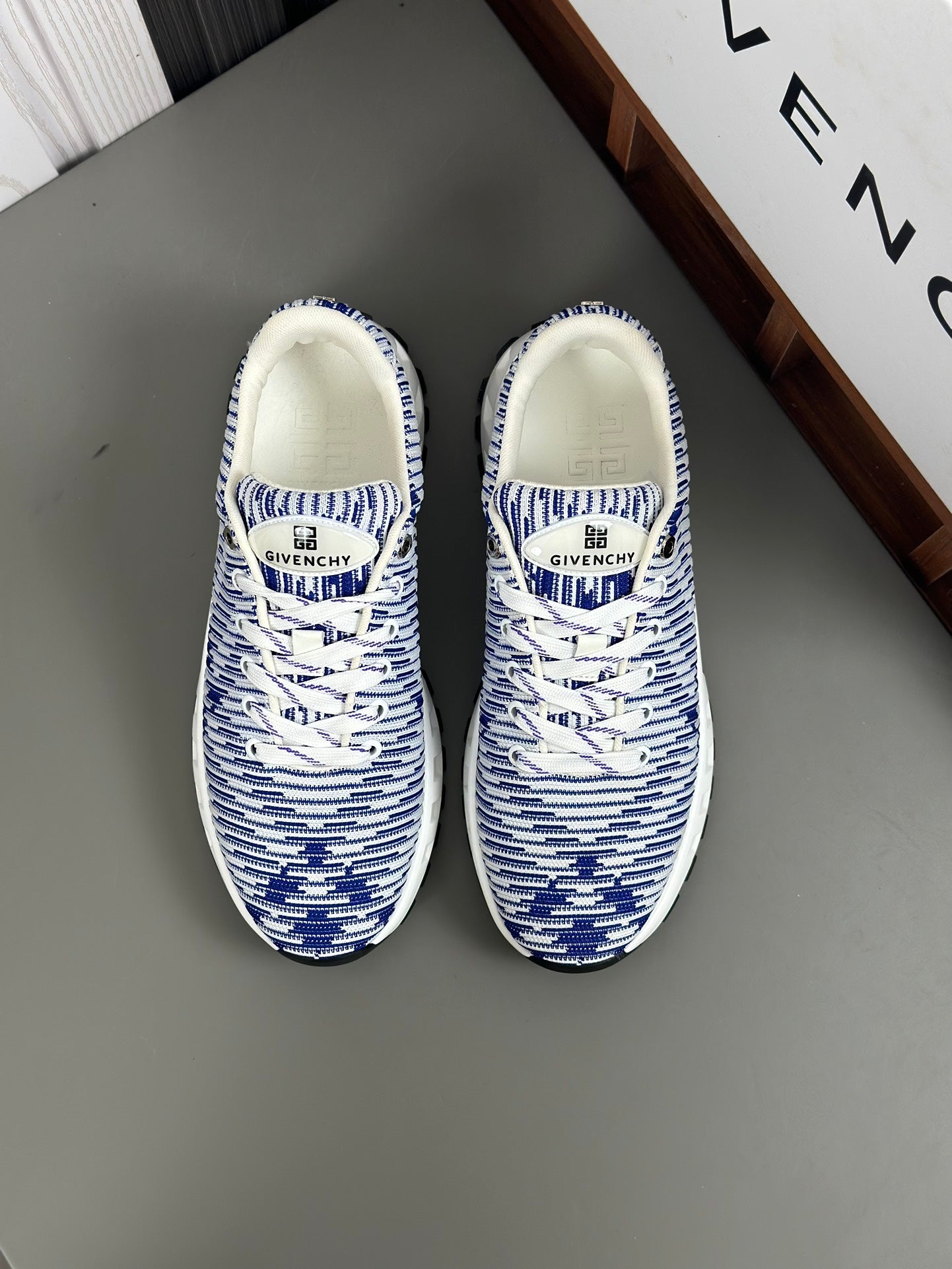 Givenchy High-Quality Calfskin Sneakers for Men