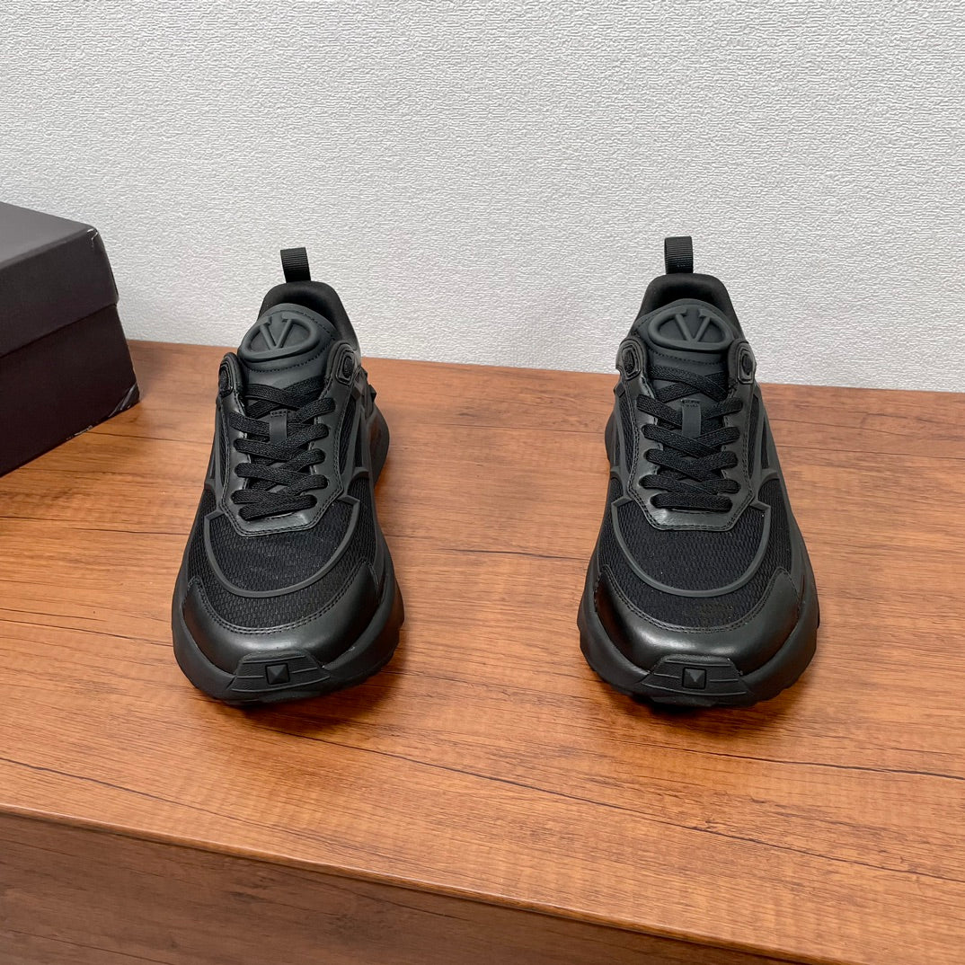 Valentino 2024 Men's Low-Top Thick-Soled Sports Shoes - Black Mesh