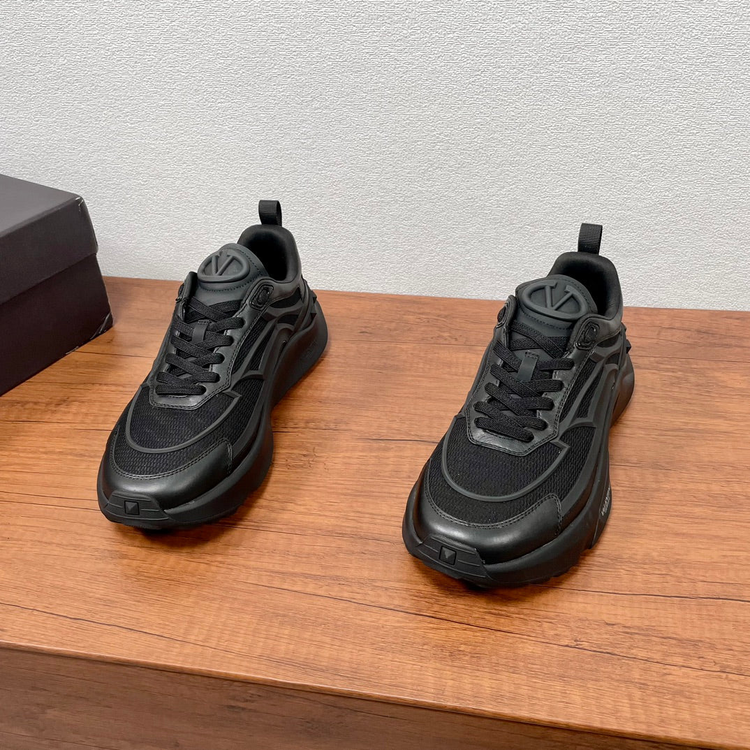 Valentino 2024 Men's Low-Top Thick-Soled Sports Shoes - Black Mesh