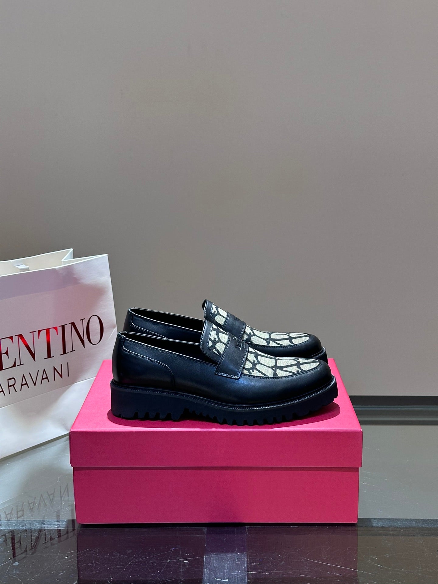 Valentino Men's Casual Leather Loafers â€“ Premium Cowhide Comfort