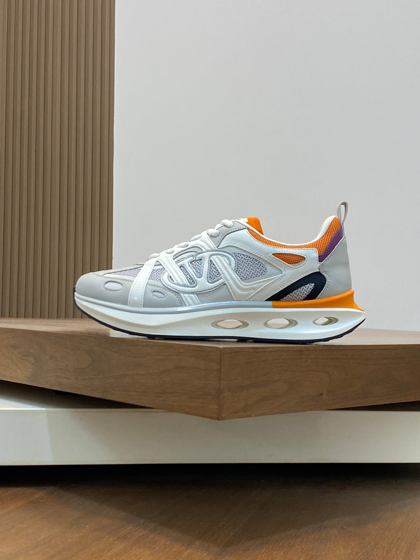 Valentino 2024 VLogo Easyjog Sneakers - Breathable & Fashionable