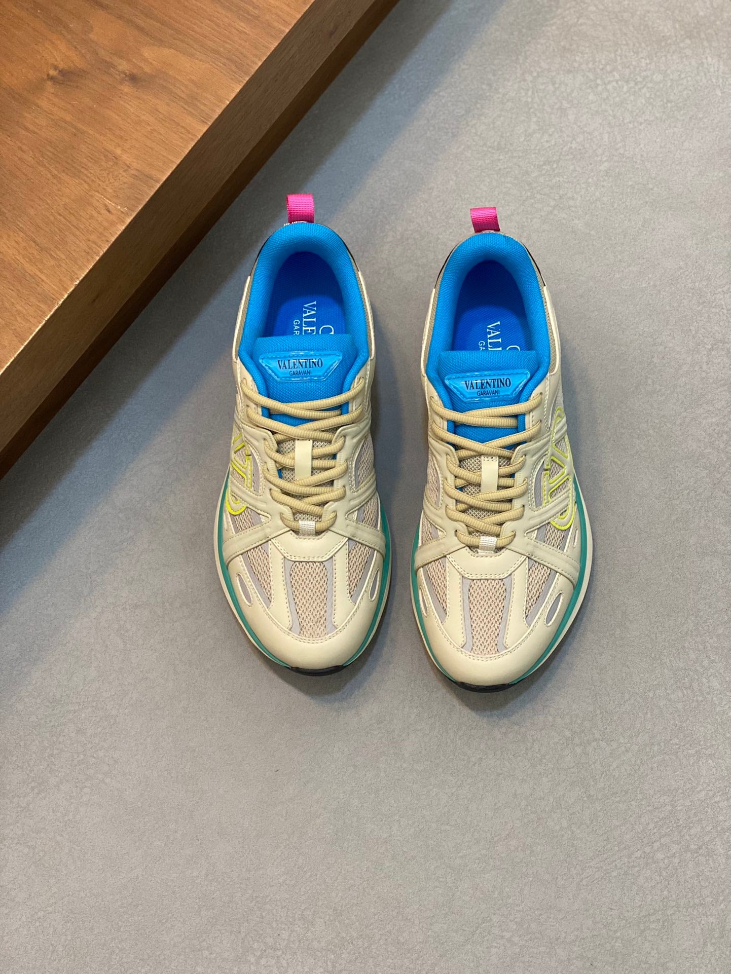 Valentino 2024 VLogo Easyjog Sneakers - Early Autumn Collection
