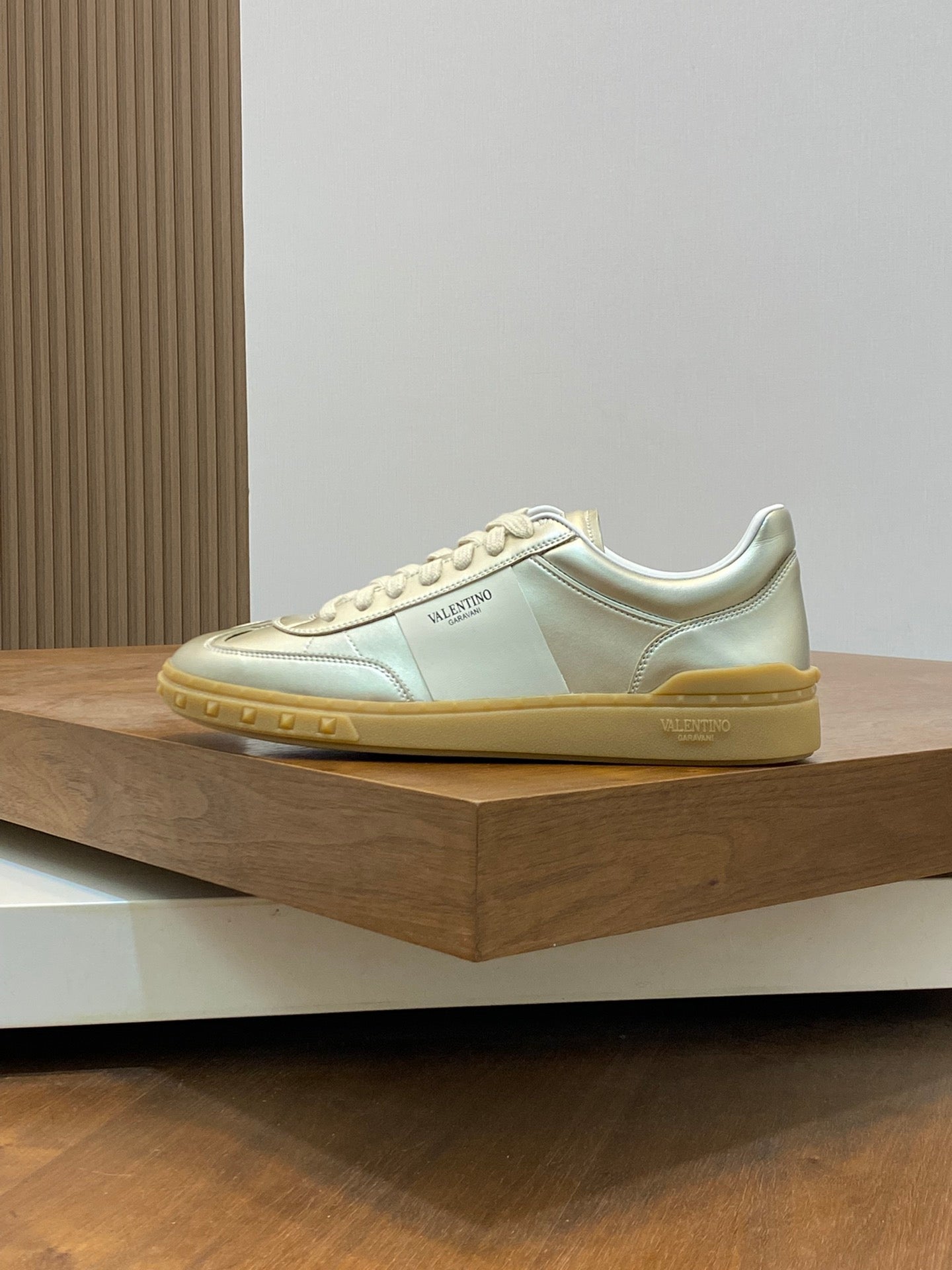 Valentino Casual Sneakers for Couples - Stylish & Comfortable