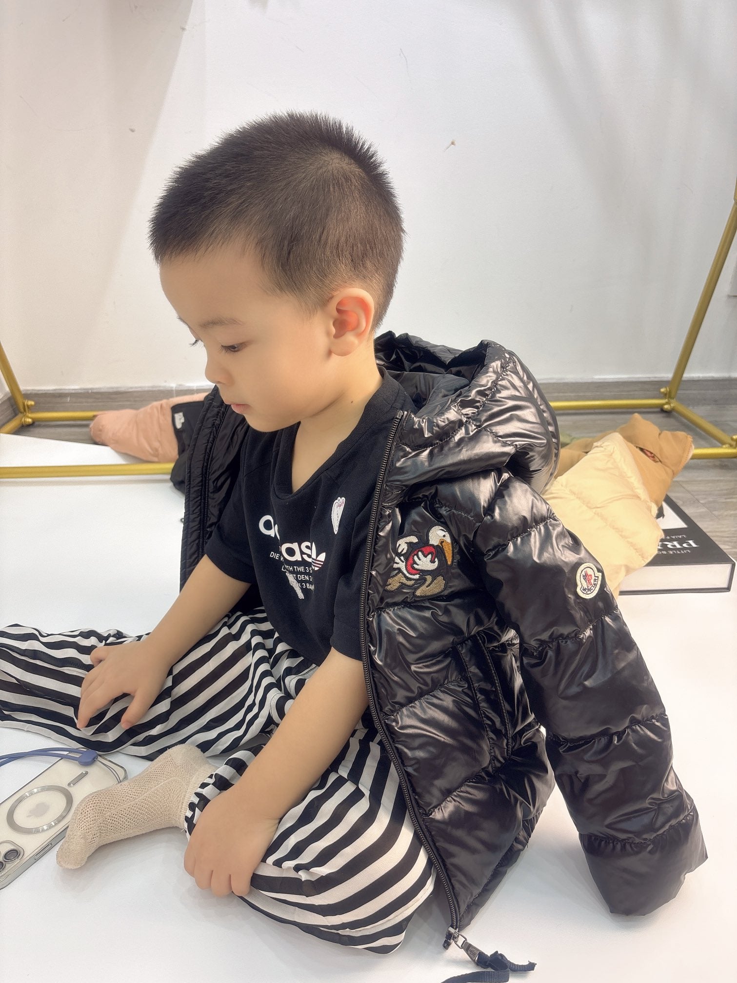 Moncler Abiram Children's Down Jacket - Stylish & Comfortable Winter Wear