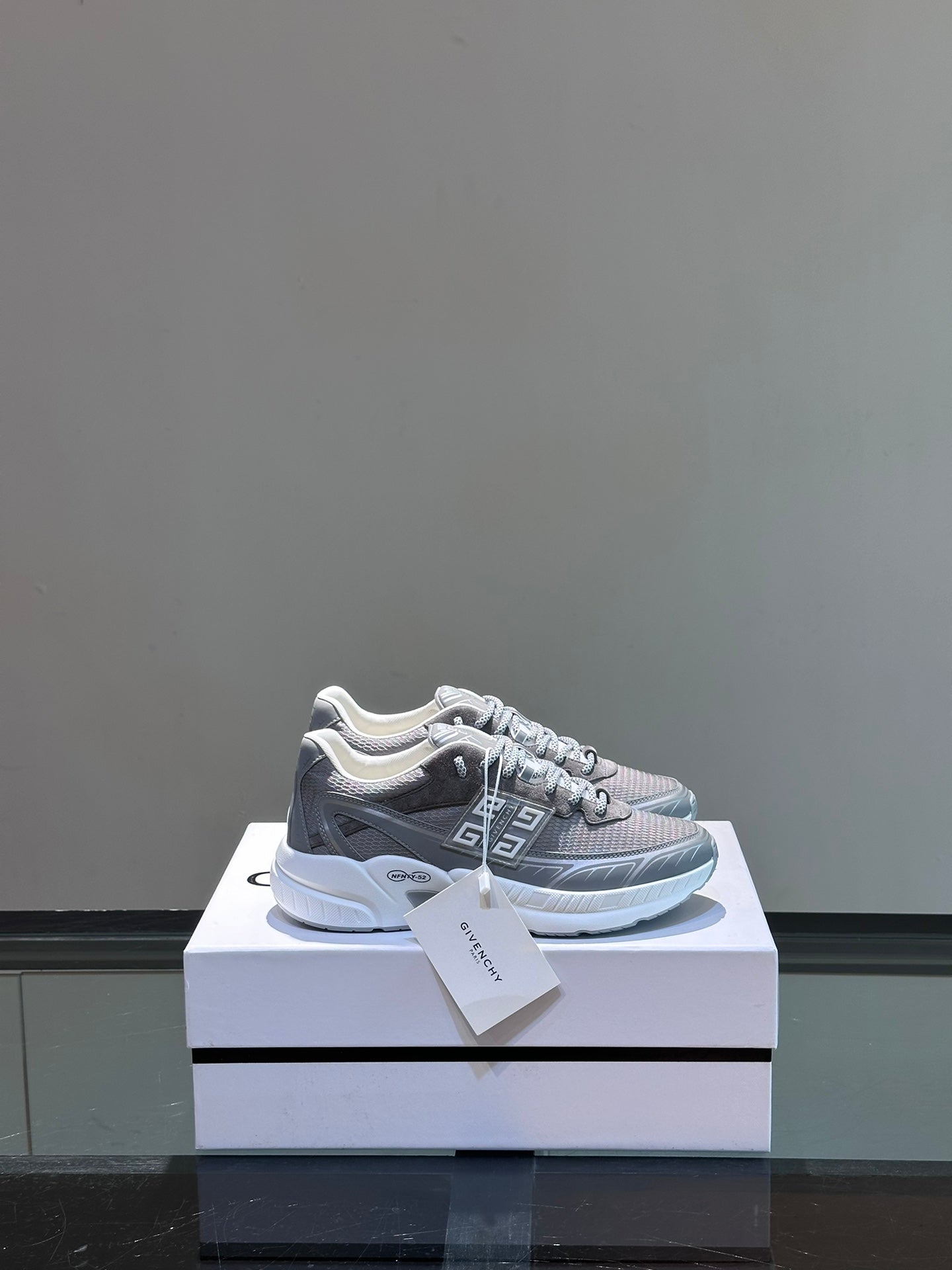 GIV 1 Menâ€™s Elevated Casual Sneakers - Stylish Thick-Soled Footwear