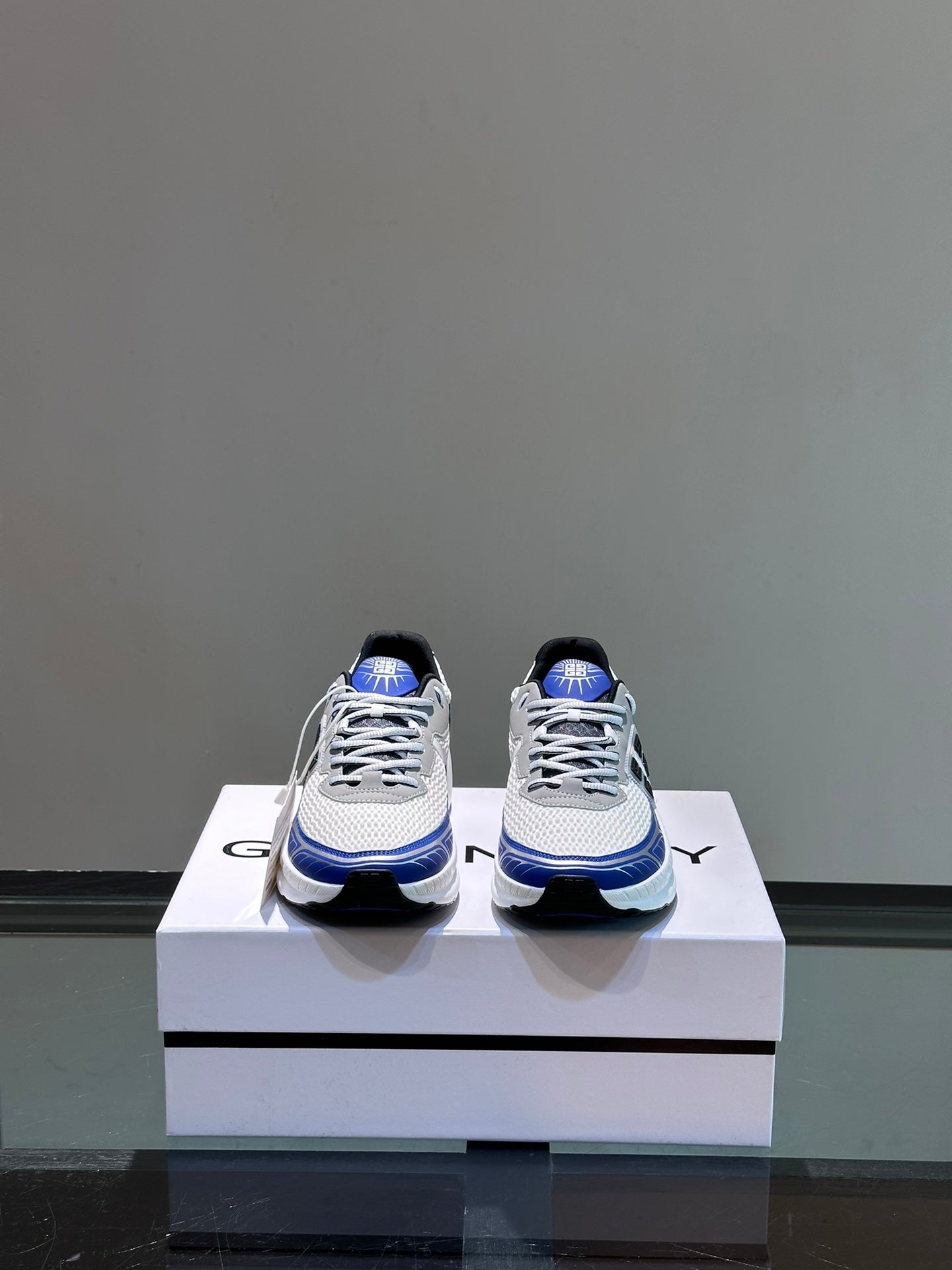 GIV 1 Men's Stylish Thick-Soled Sneakers