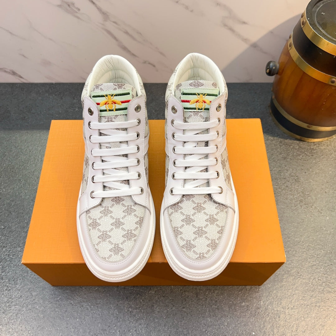 Gucci Men's Luxe Leather Loafers with Velvet Lining