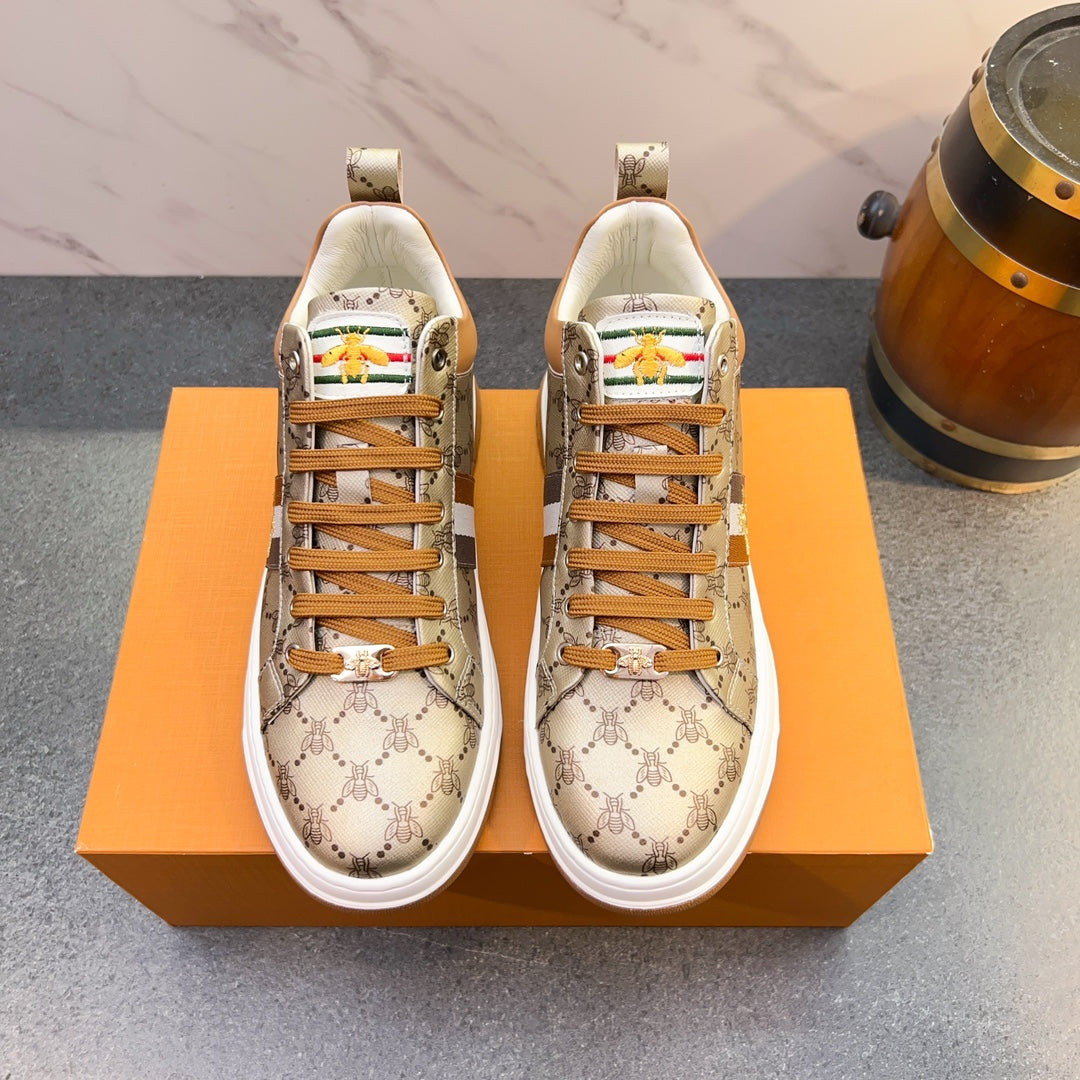 GUCCI Men's Leather Sneakers - Timeless Elegance in Premium Materials
