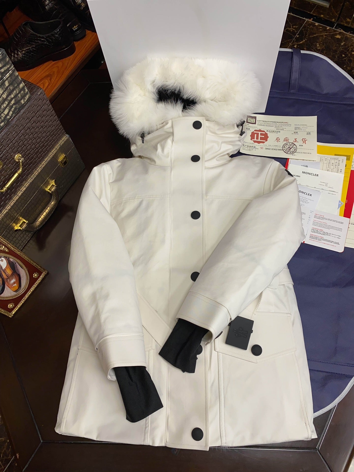 Luxury Moncler Women's Down Ski Jacket with Detachable Fox Fur Collar