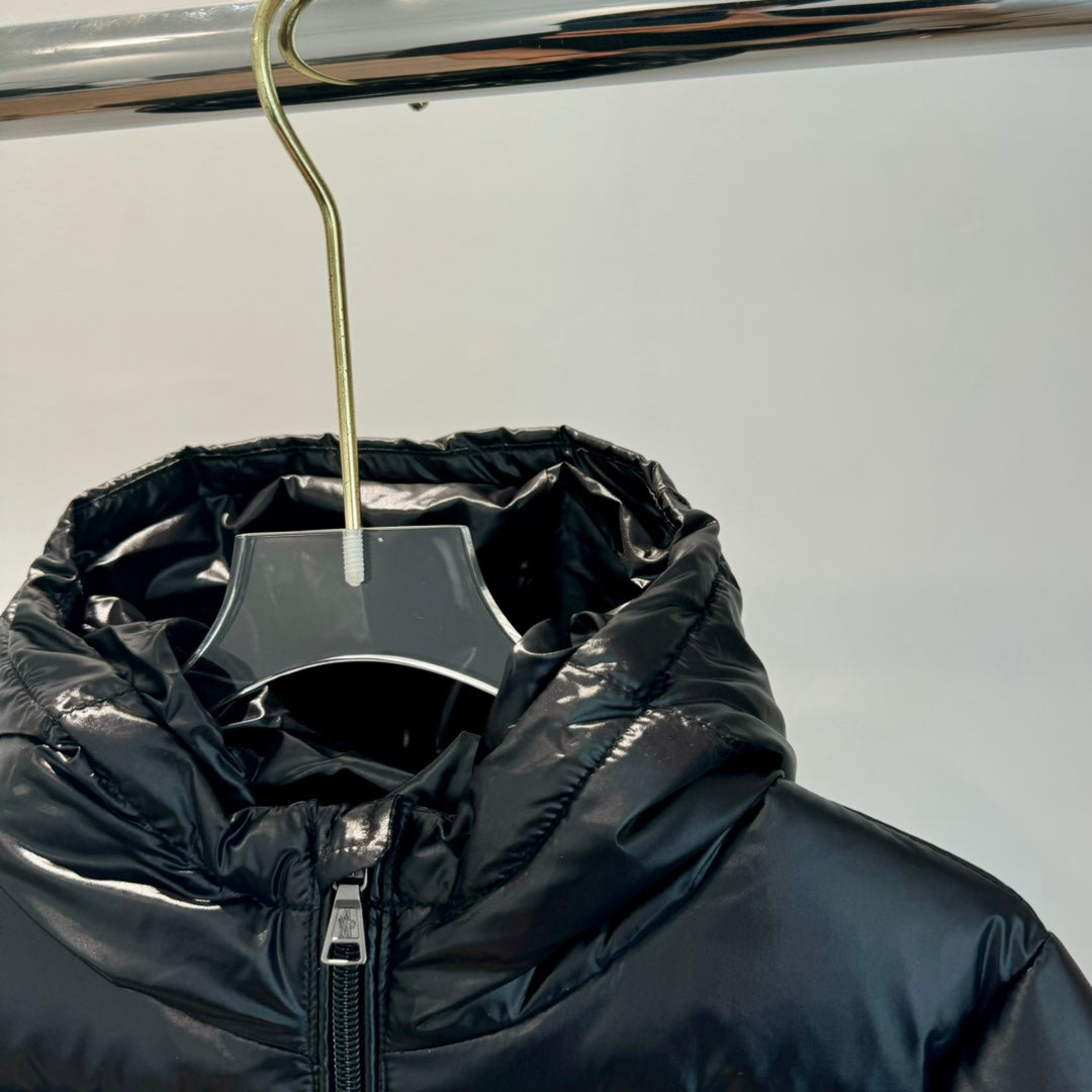 Moncler Children's Abiram Down Jacket - Stylish & Warm Winter Apparel