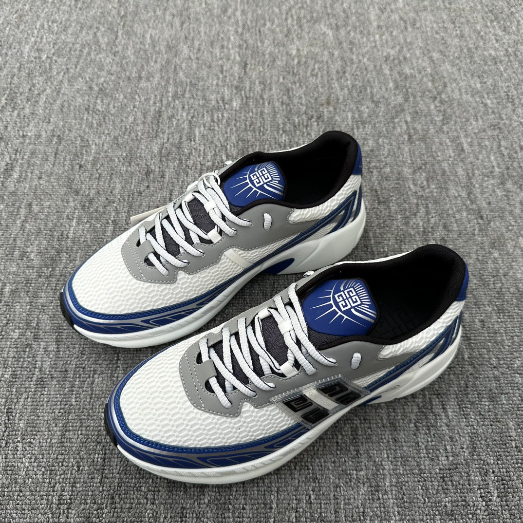 Givenchy NFNTY-52 Low-Top Sneakers with 4G Logo