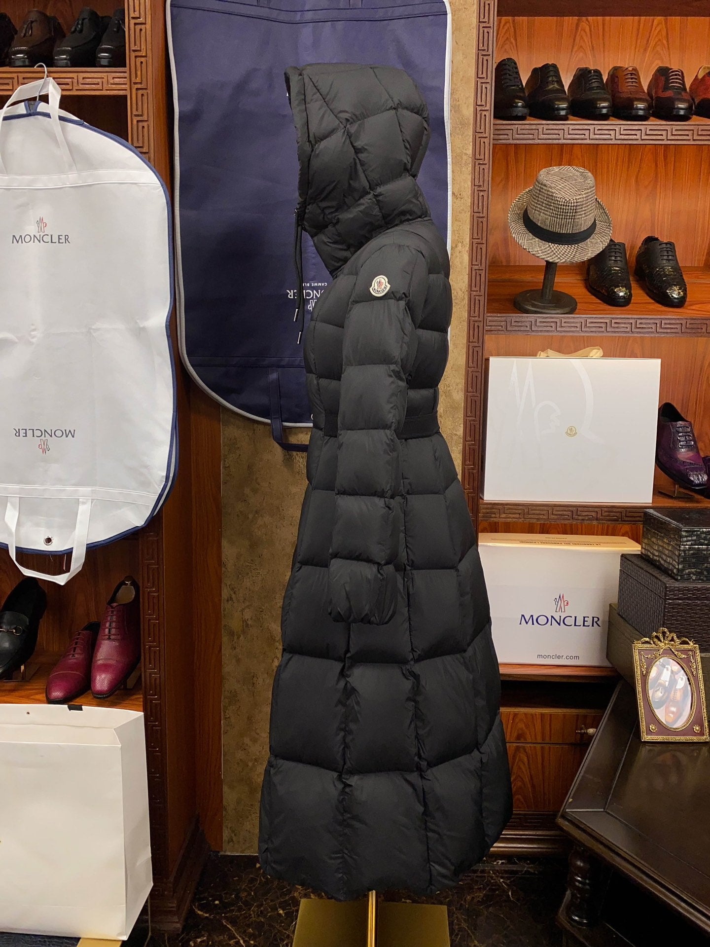 Women's Moncler Elegance Down Jacket - Long Hooded Fashion Outerwear