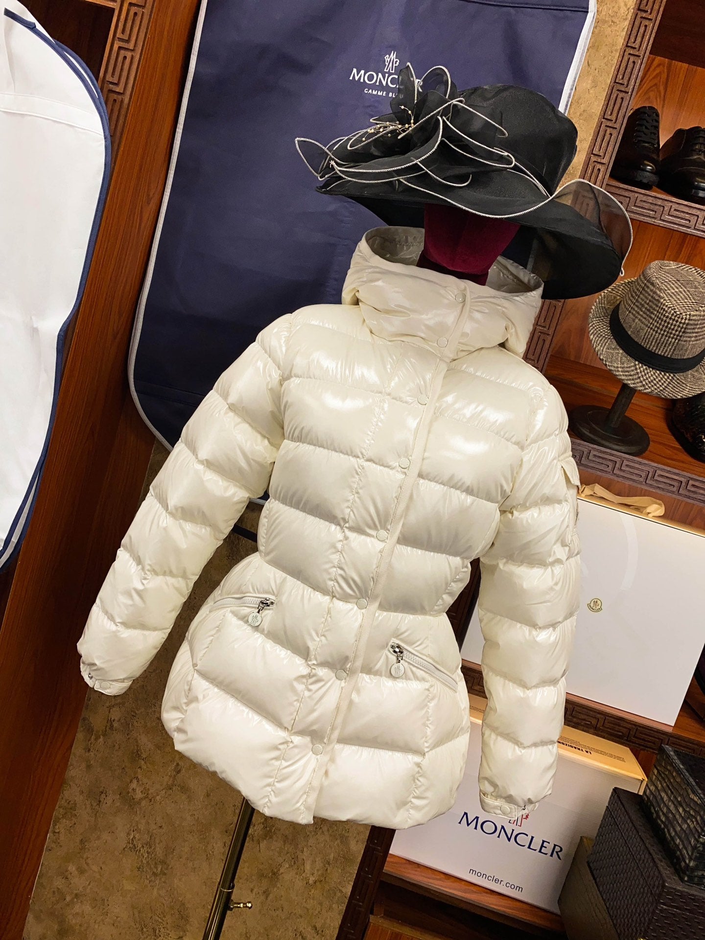 Moncler Waist-Cinching Mid-Length Down Skirt - Elegant & Warm