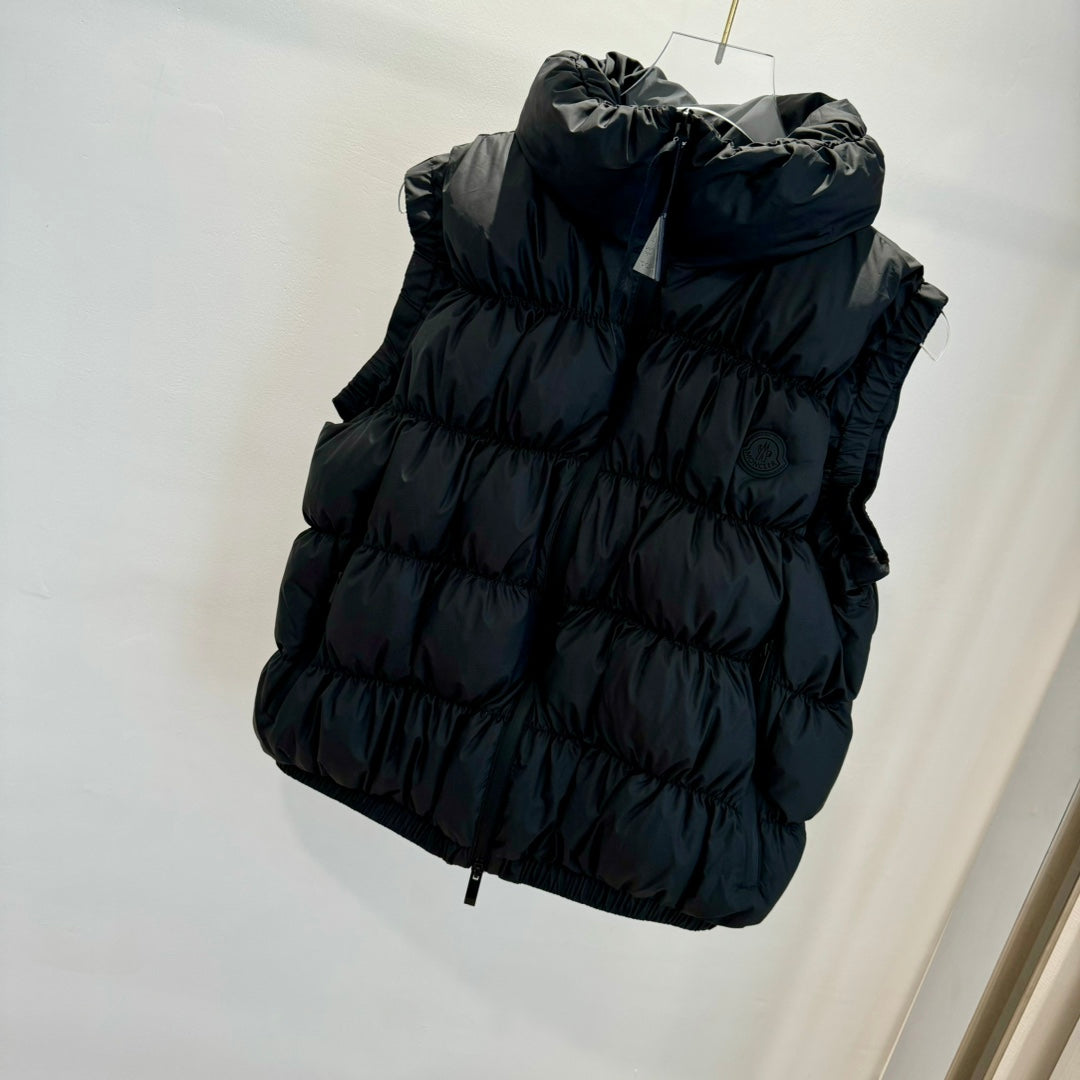 Women's Moncler Autumn/Winter Pleated Down Vest