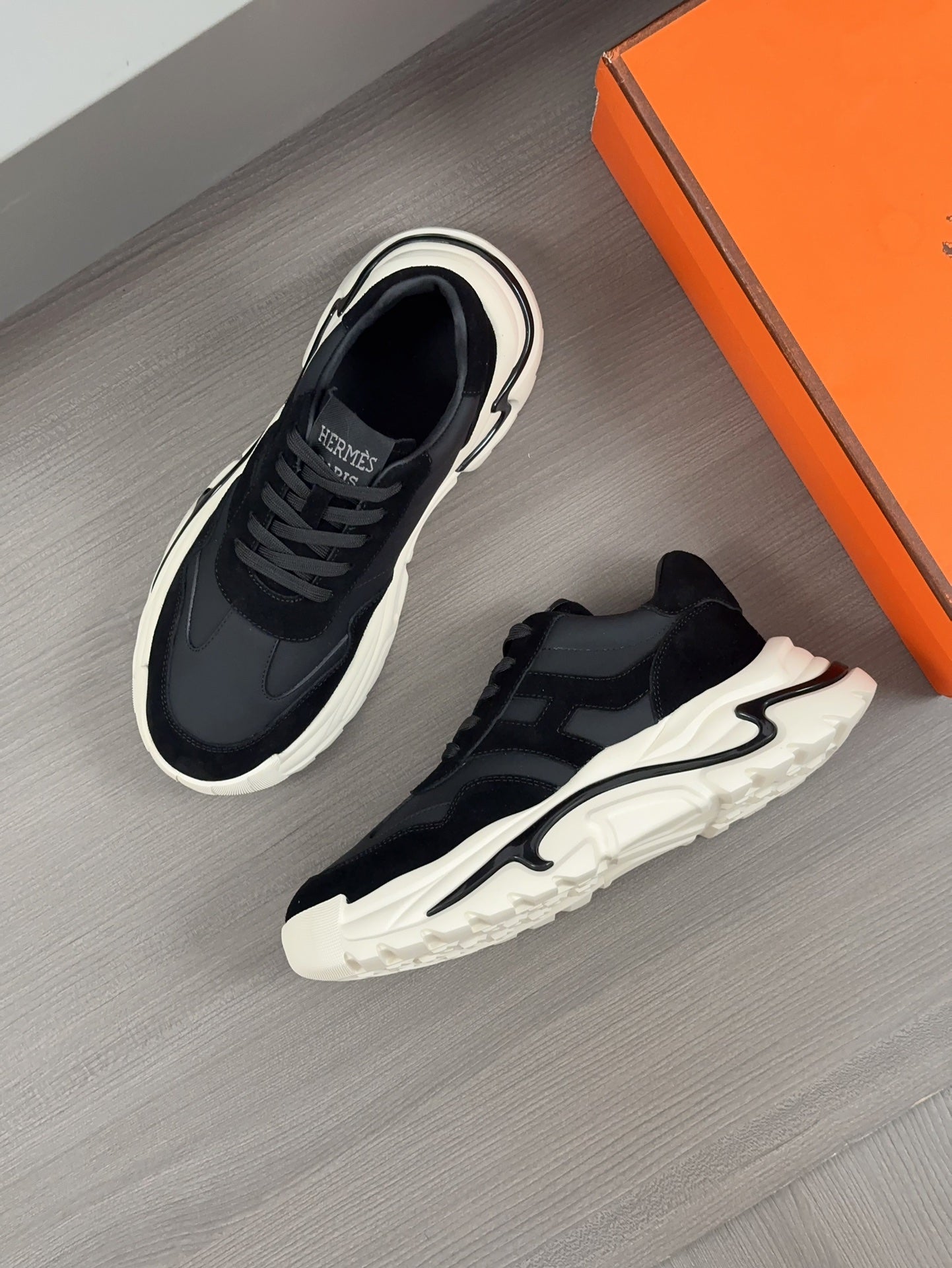 HermÃ¨s Hugo Thick-Soled Sneakers for Men - Modern Casual Footwear