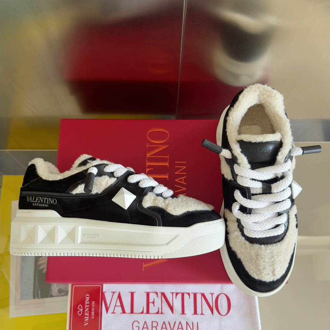 Valentino PinkPp Limited Edition Couples' Thick Sole Casual Sports Shoes