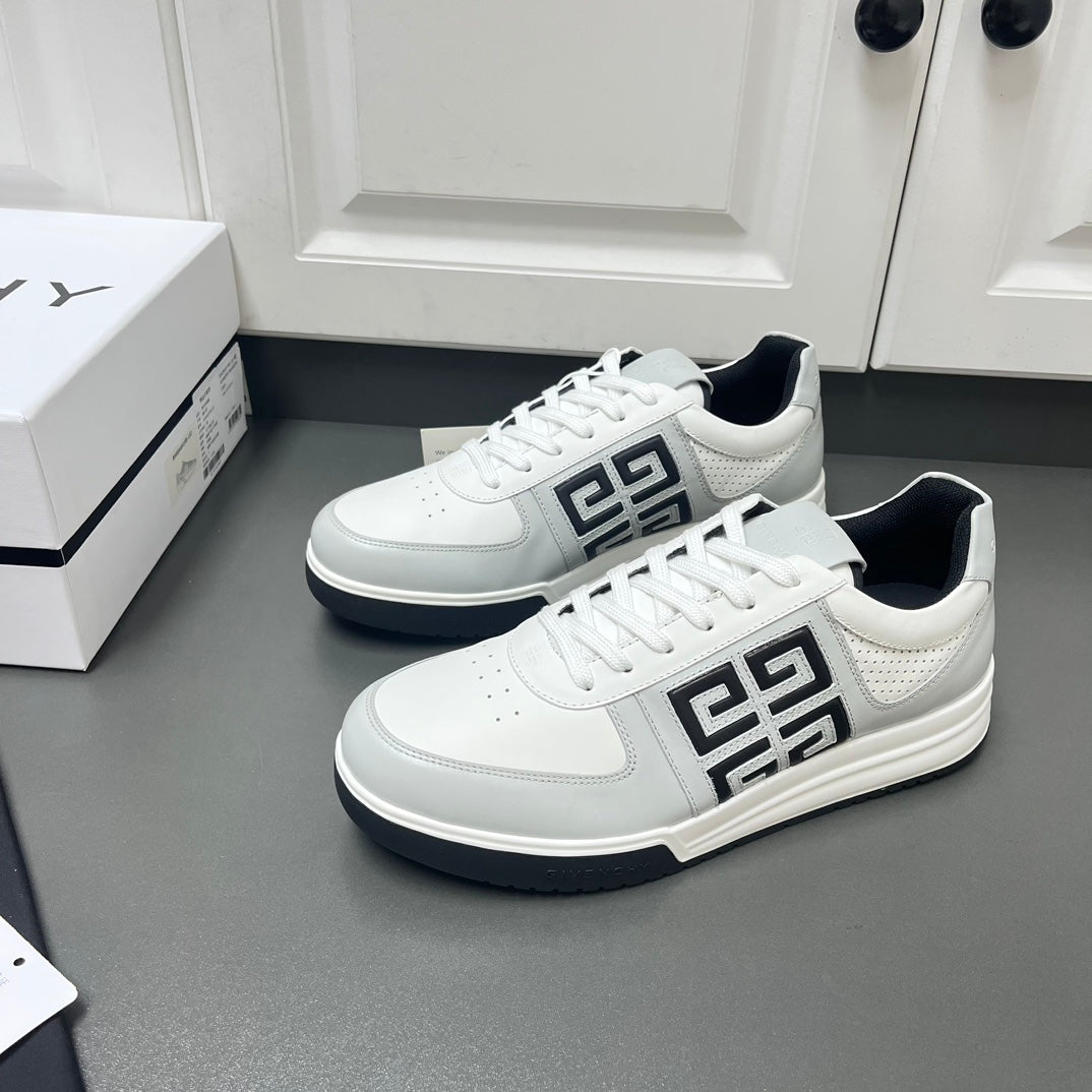 Givenchy G4 Series Leather Low-Top Sneakers