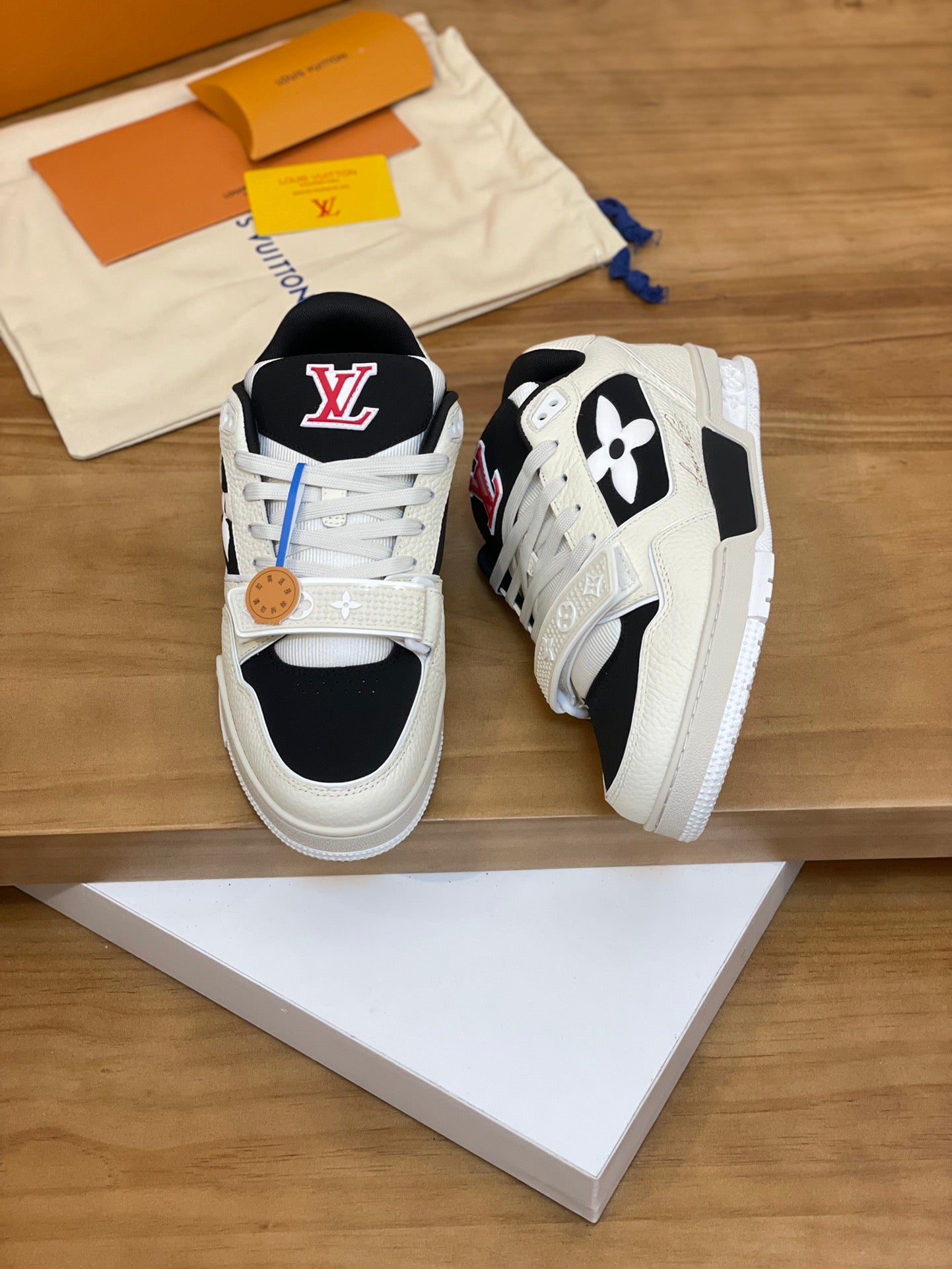 Luxury Louis Vuitton-Inspired Catwalk Sneakers for Men and Women