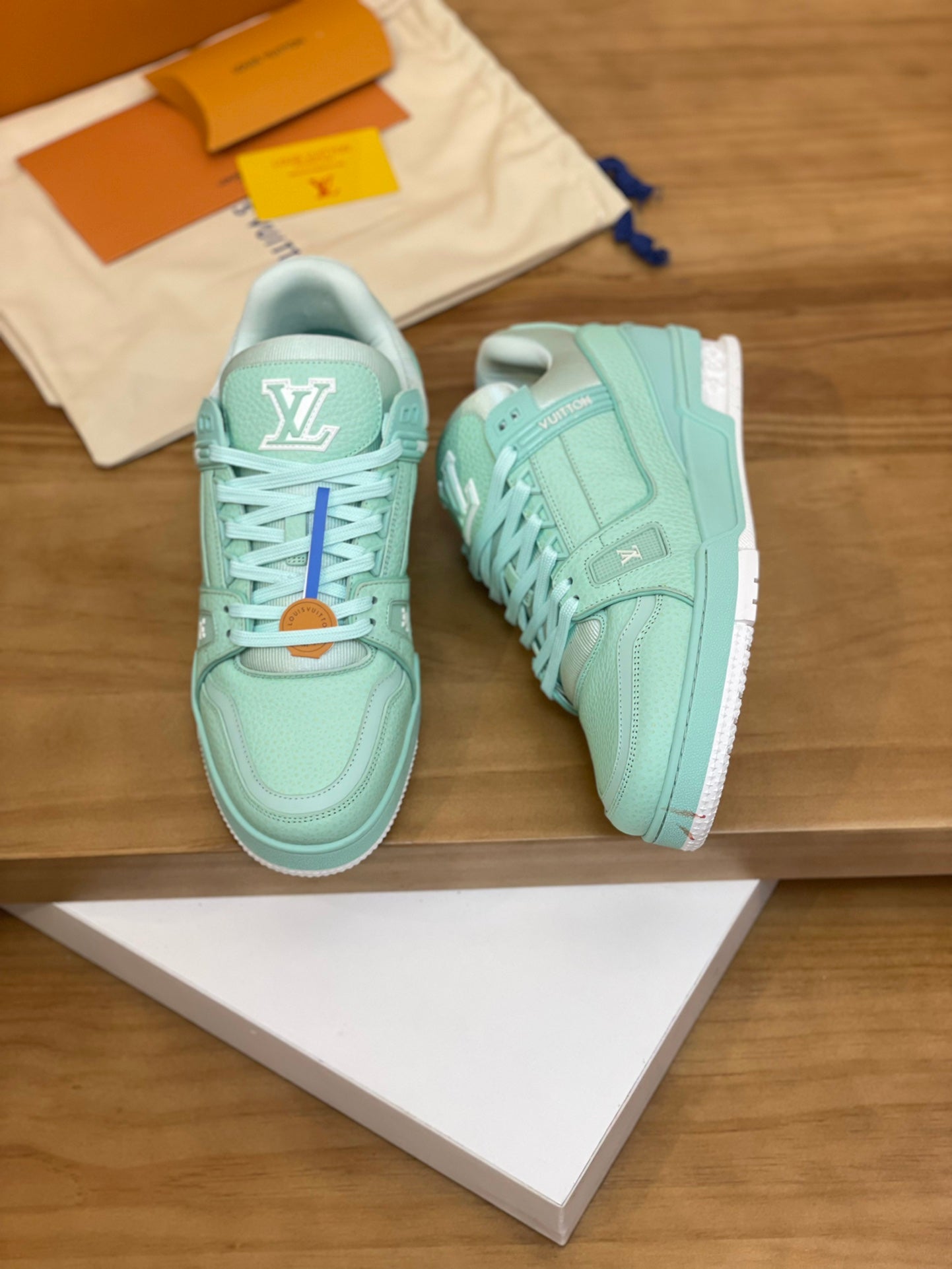 Louis Vuitton 2024 Catwalk Replica Trainers - Premium Comfort & Design