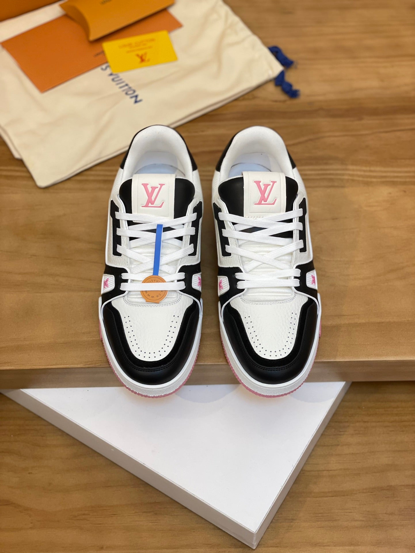 Luxury Louis Vuitton Style Calfskin Sneakers - 1:1 Replica