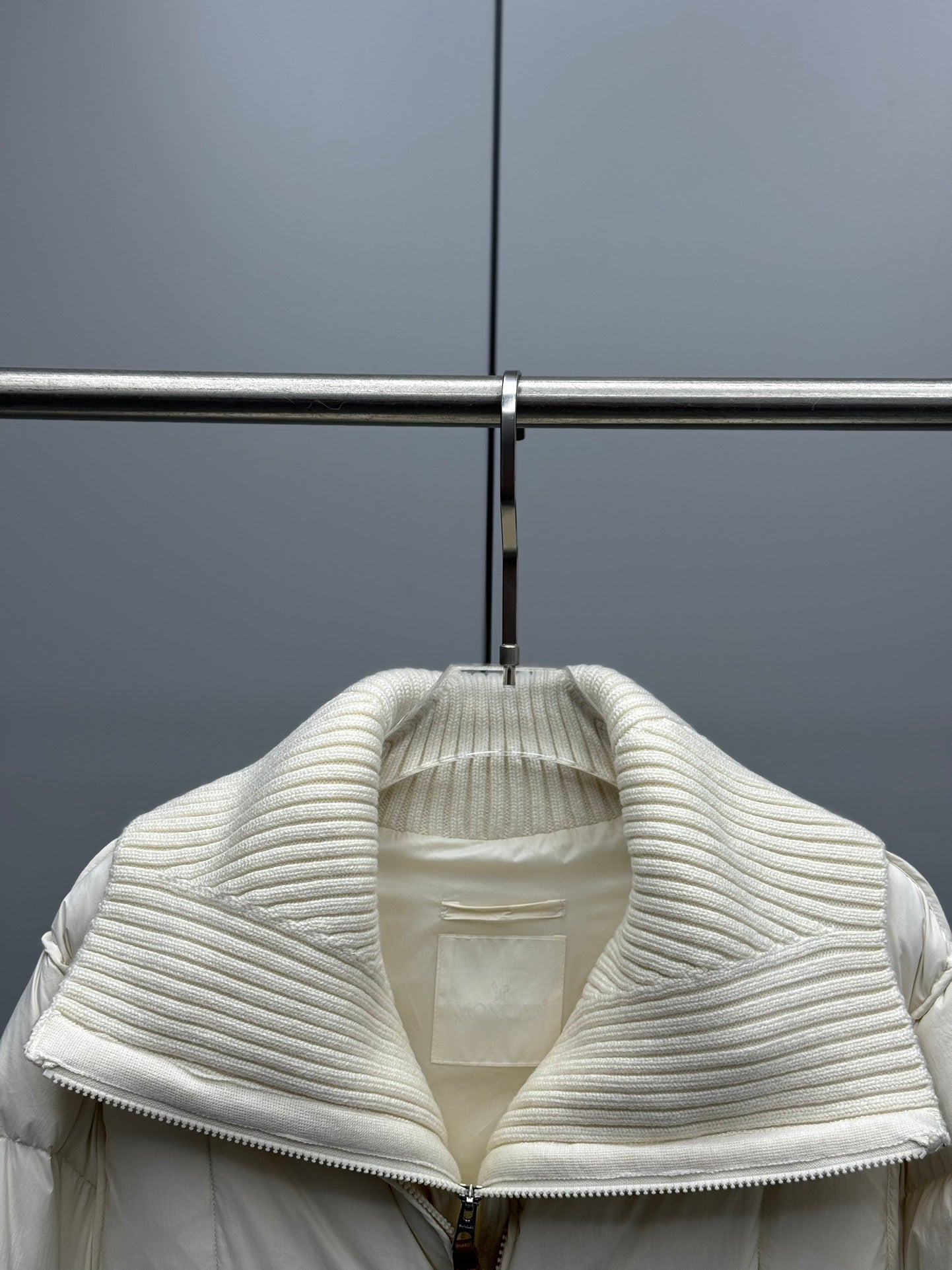 Elegant Two-Piece Down Jacket with Knitted Sweater Collar