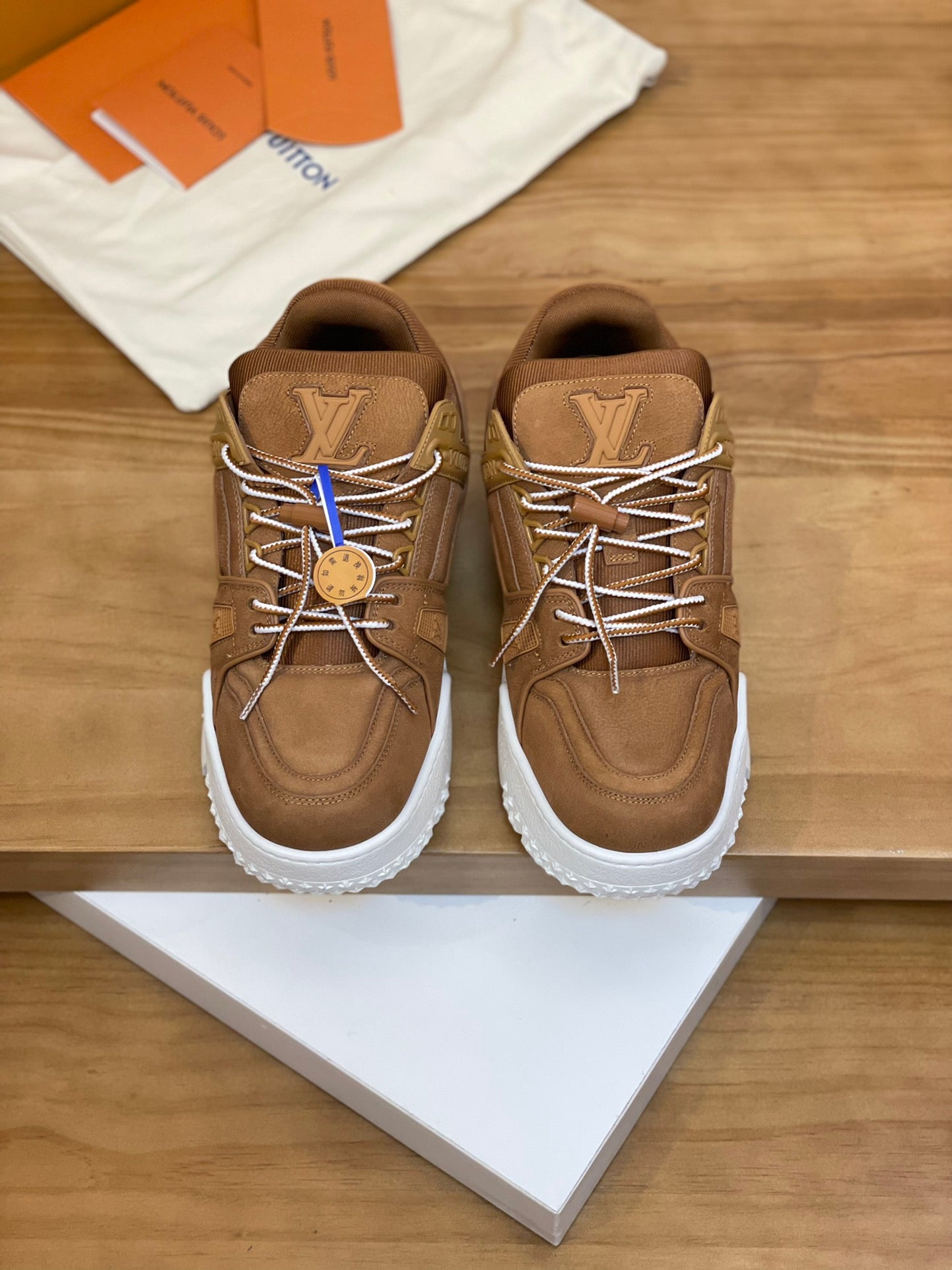 2024 Luxurious Lv Jigglypuff Sneakers for Men and Women