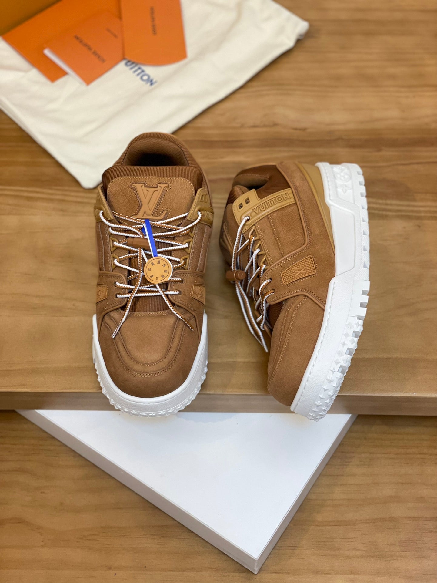 2024 Luxurious Lv Jigglypuff Sneakers for Men and Women